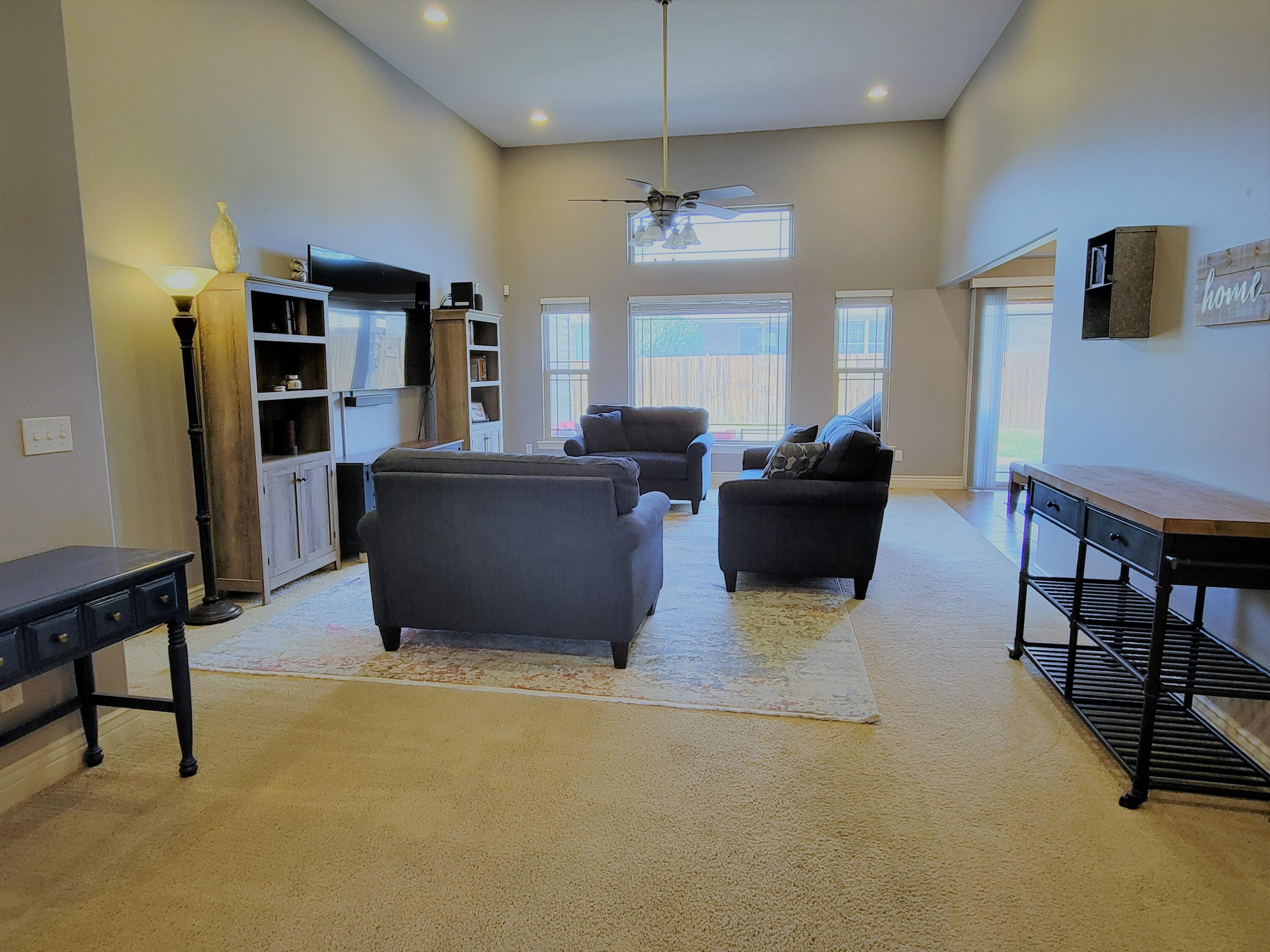 919 East Weldon Drive