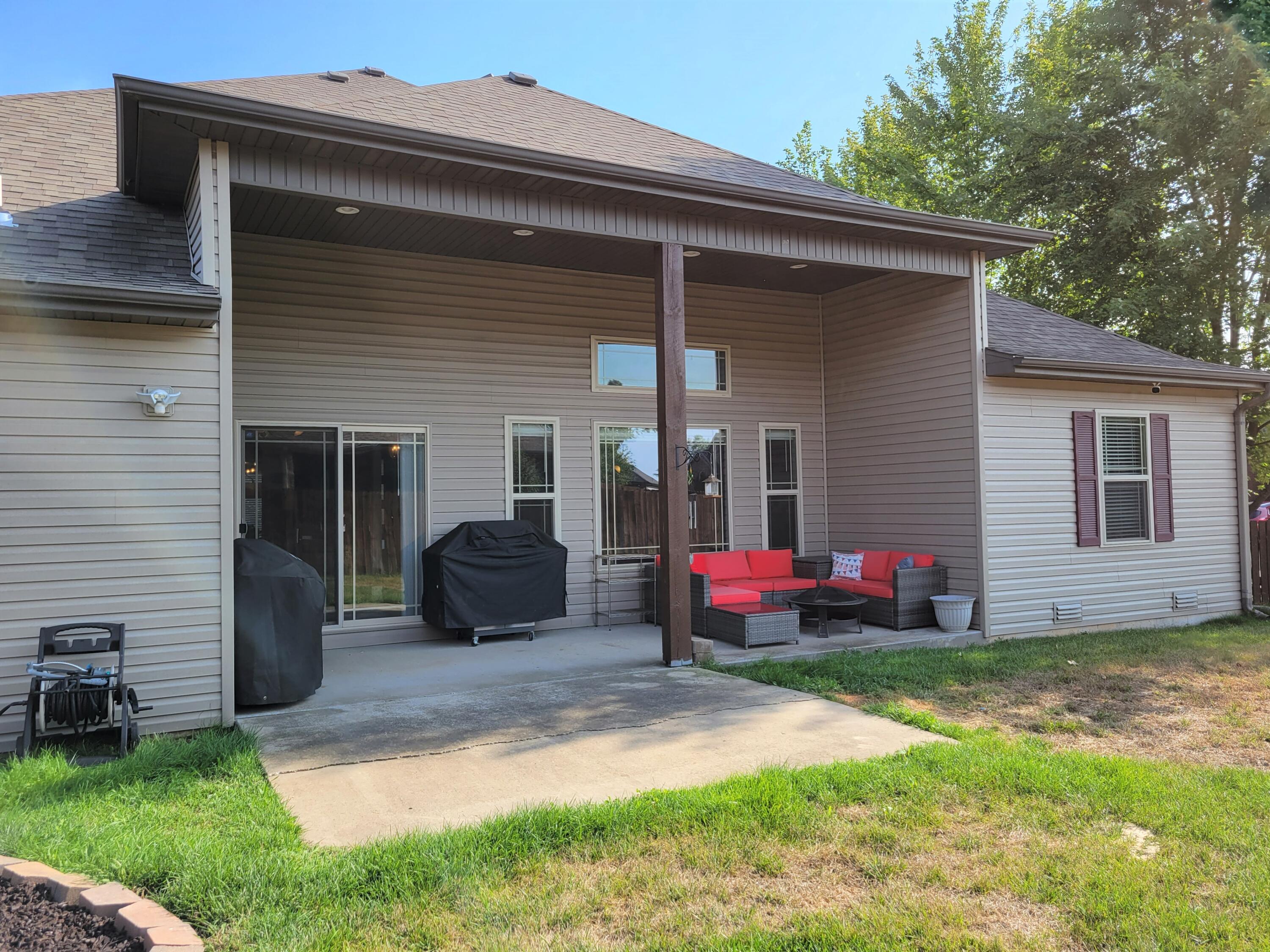 919 East Weldon Drive