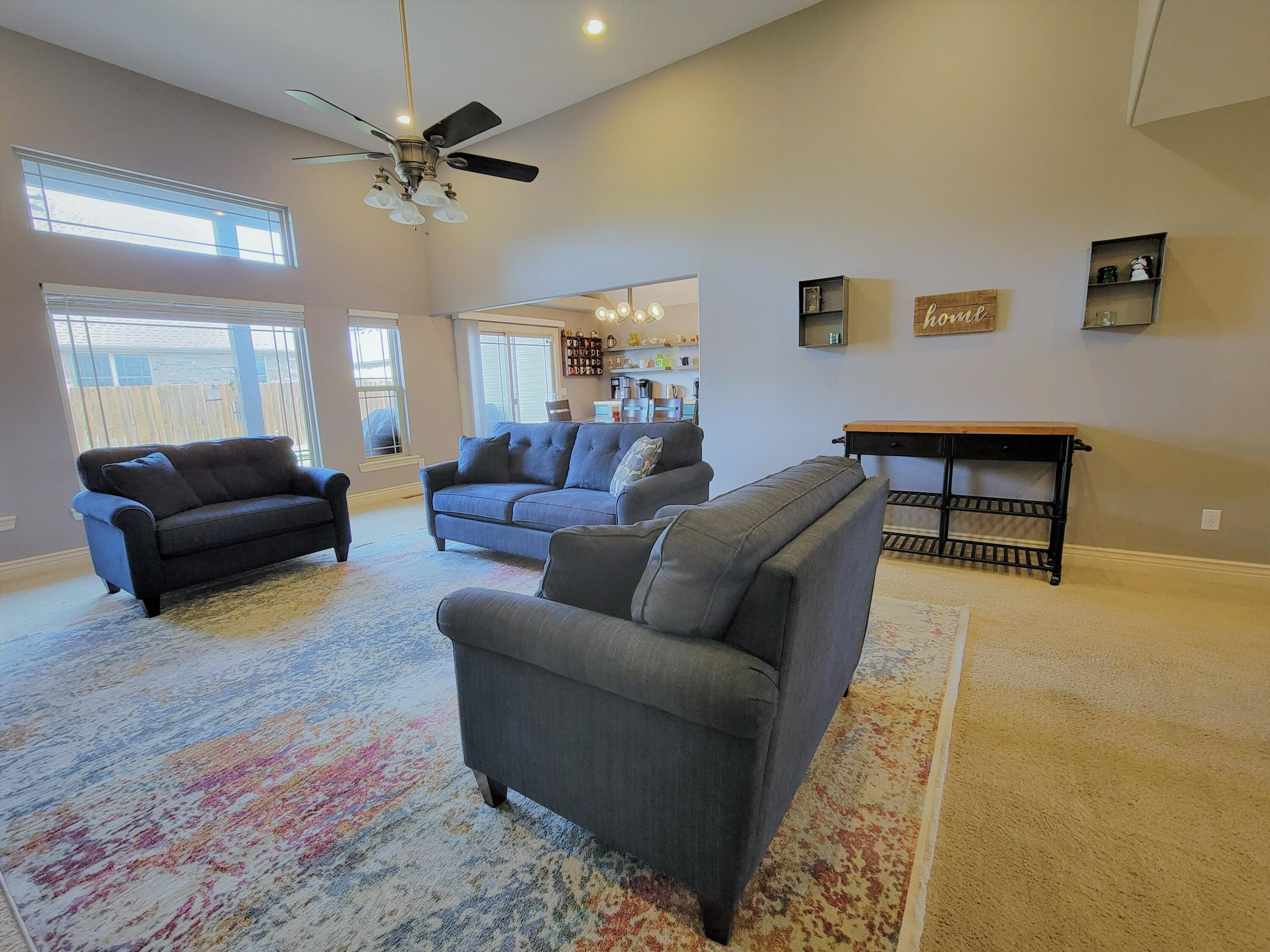 919 East Weldon Drive