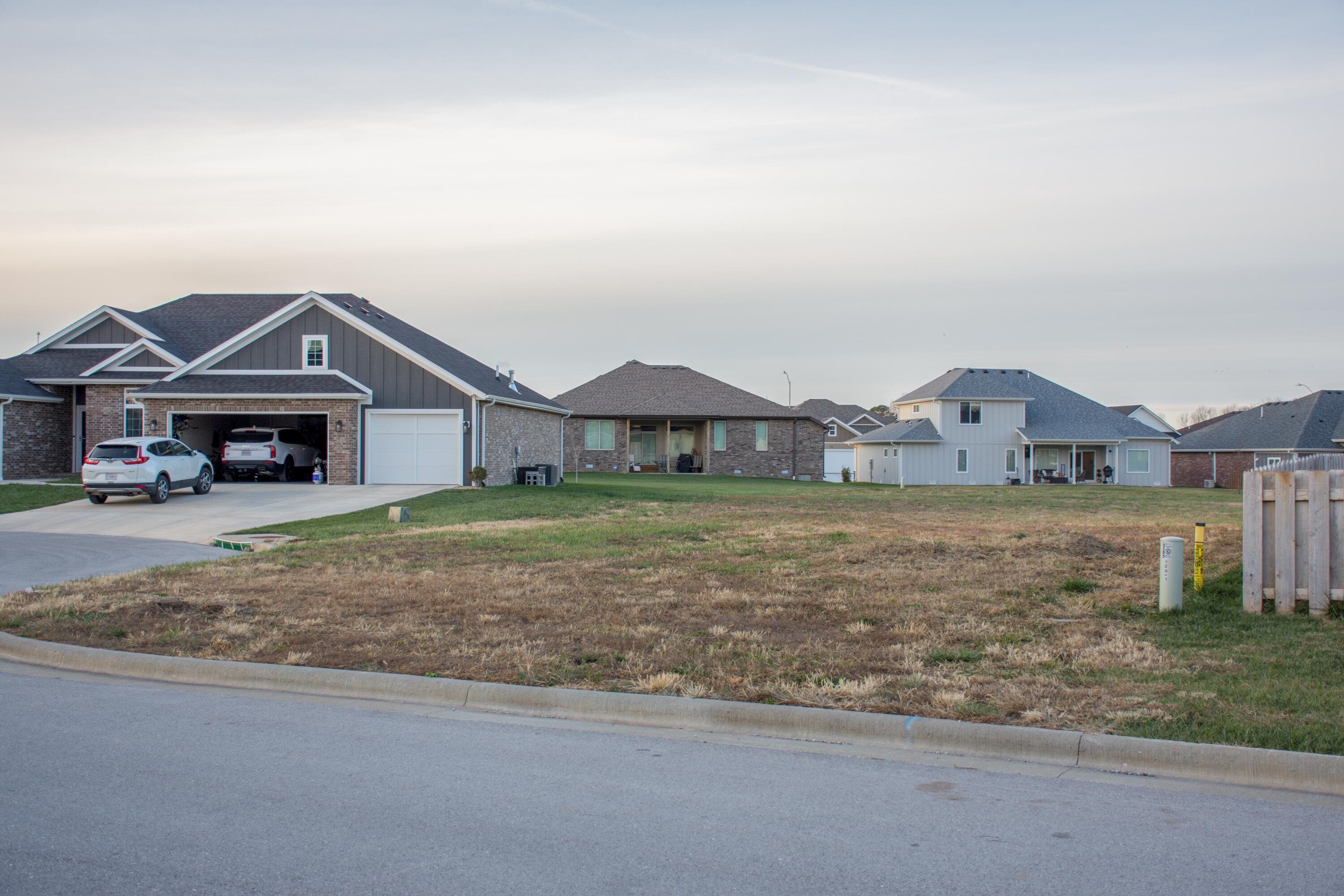 937 East Powers Court