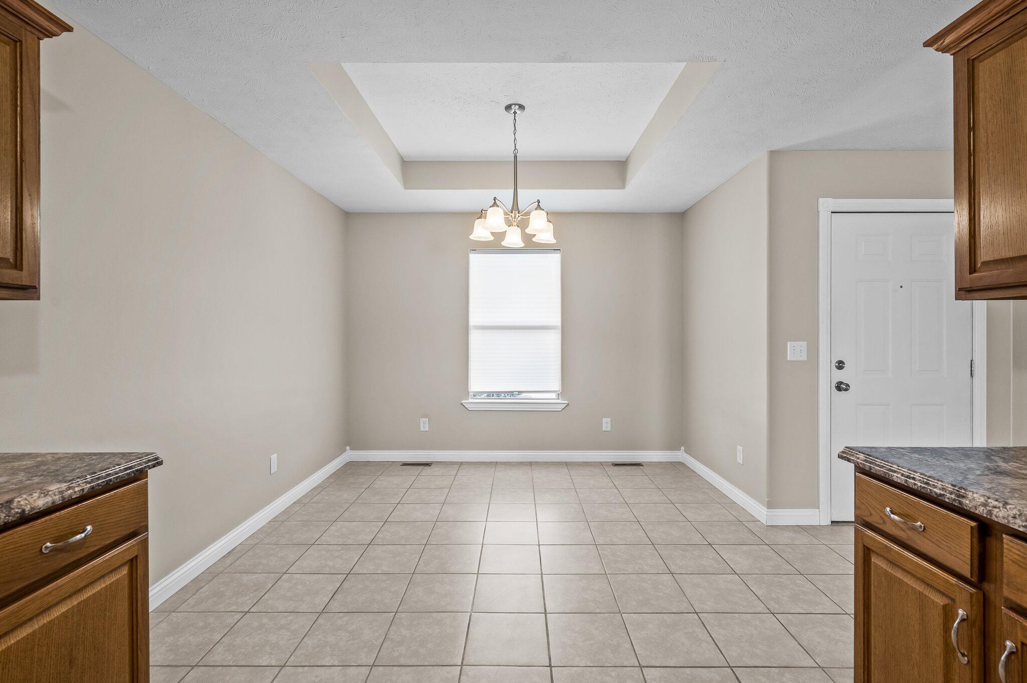 5122 South Ivey Lane