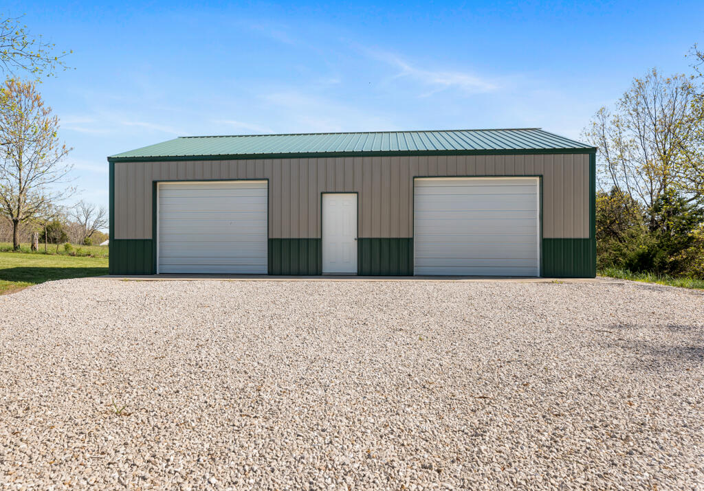 1040 E 425th Road