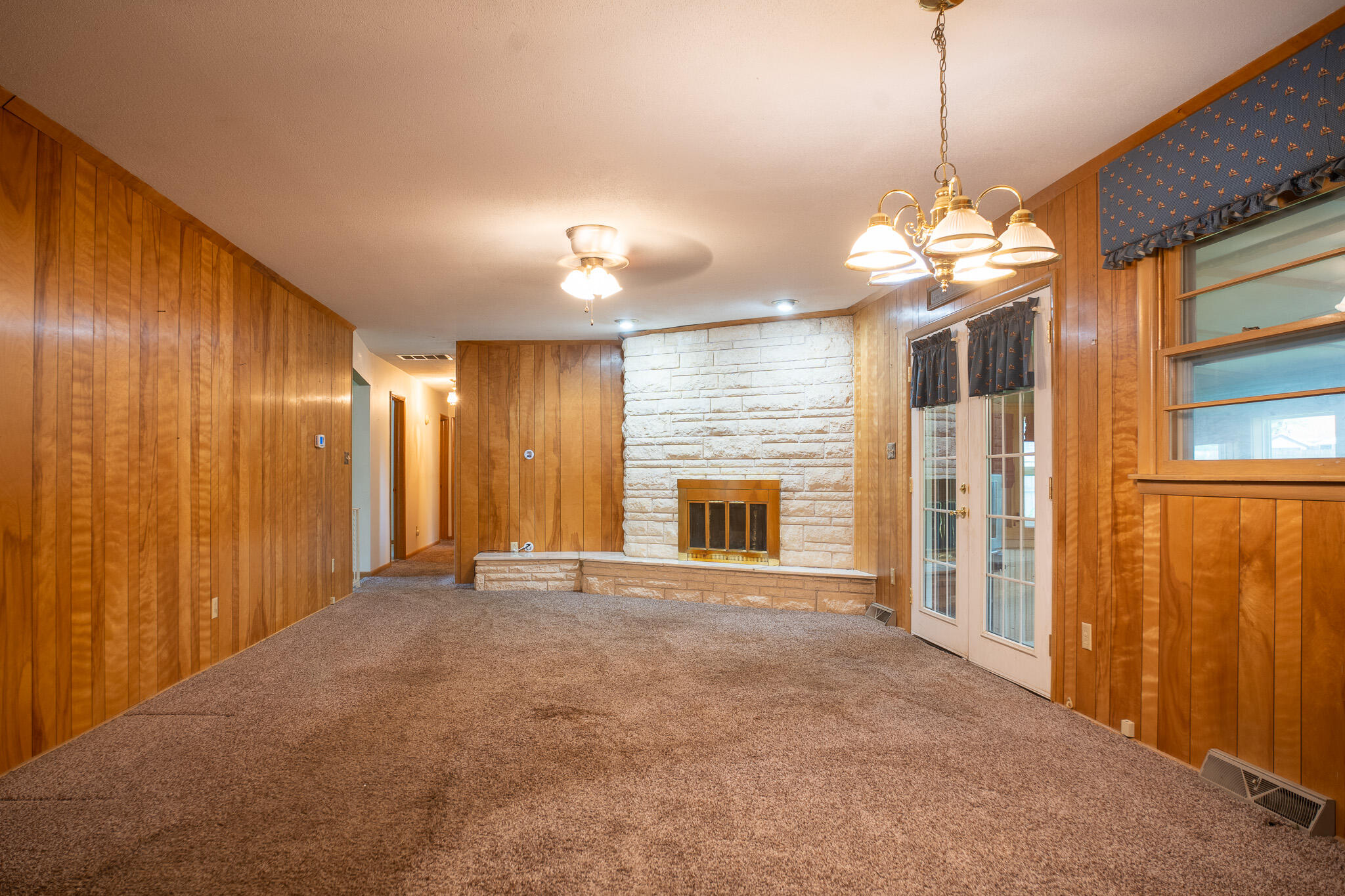 1326 W Cherokee Street