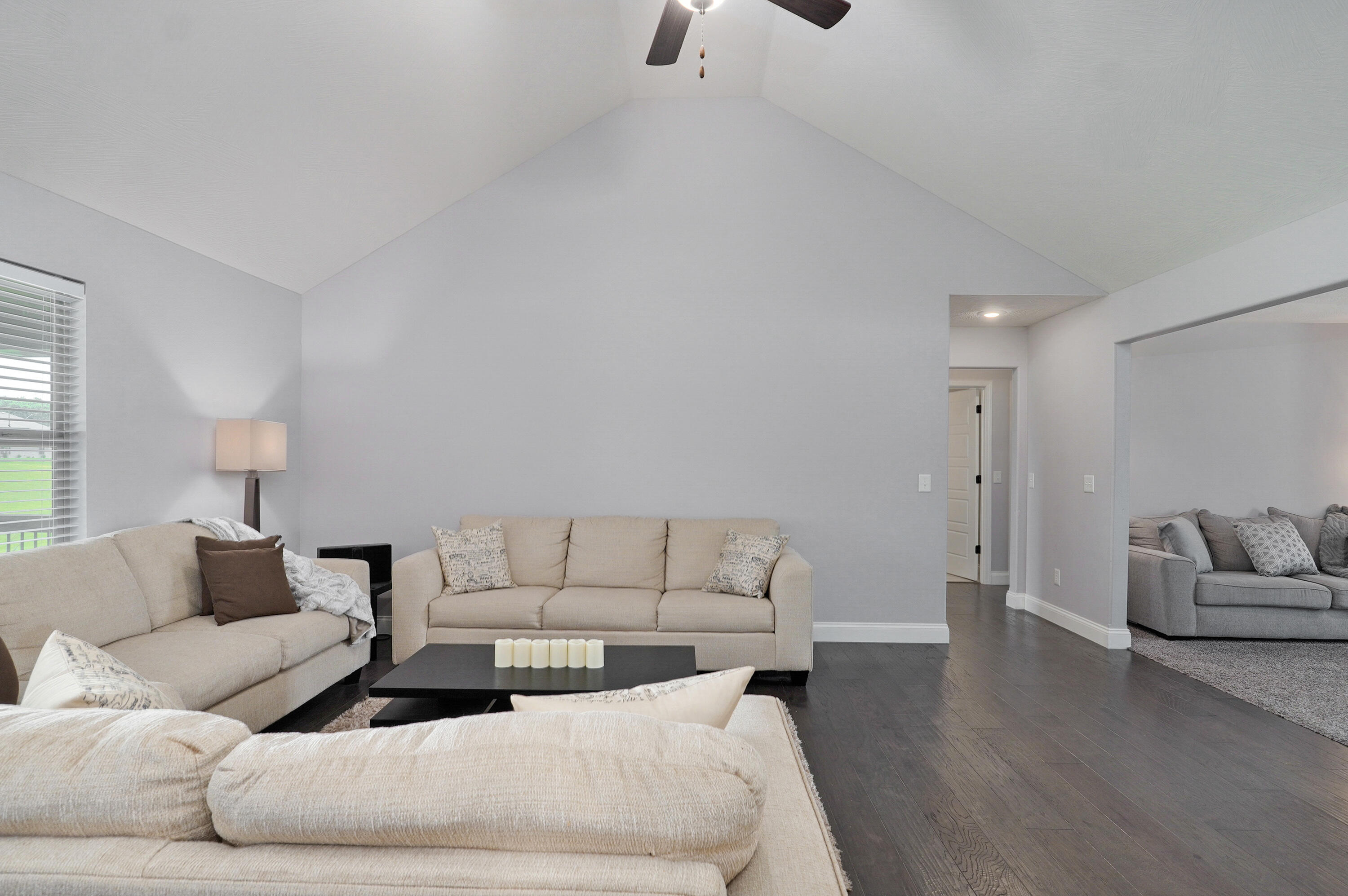 1662 North Eagle Valley Lane