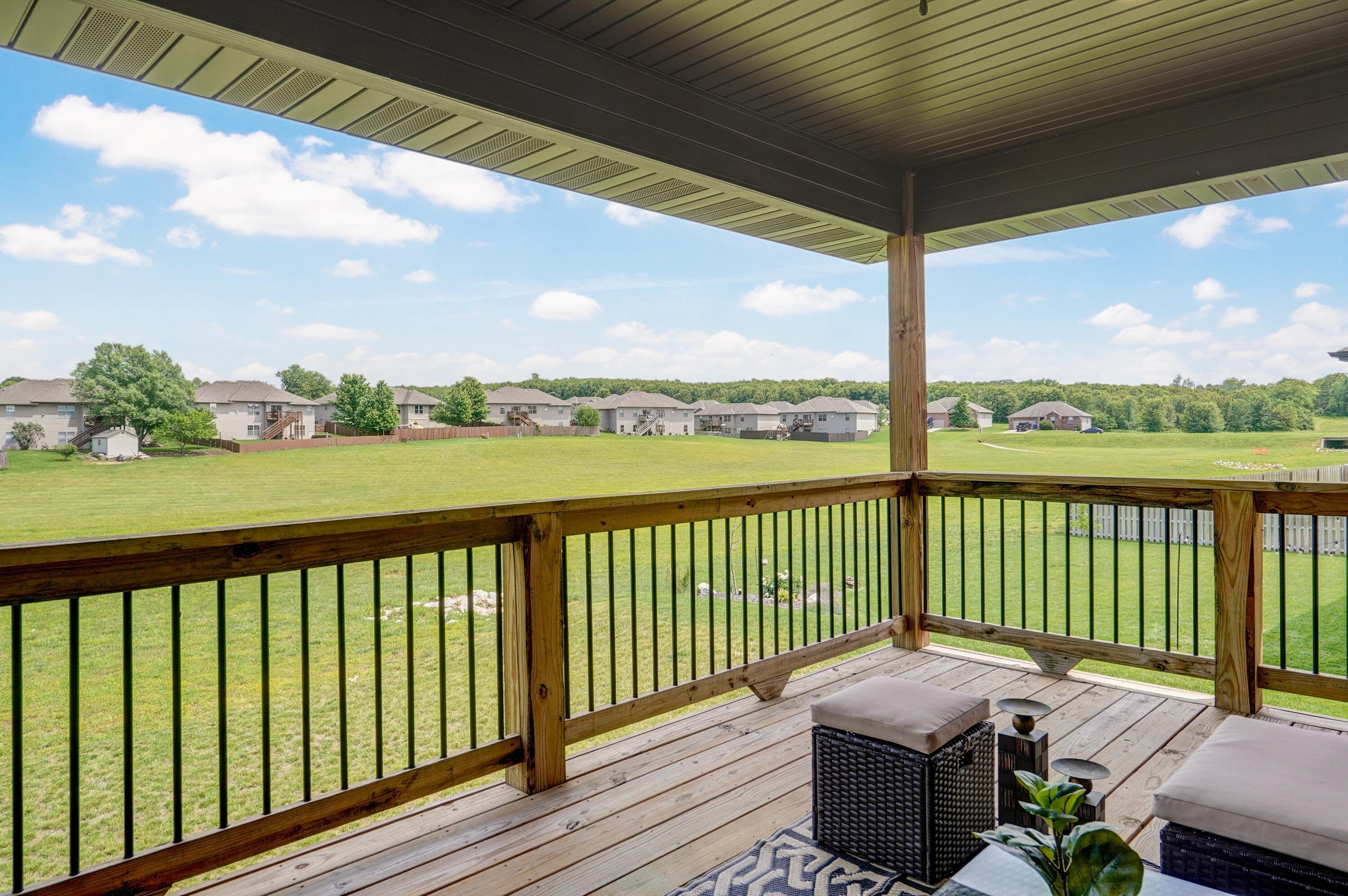 1662 North Eagle Valley Lane