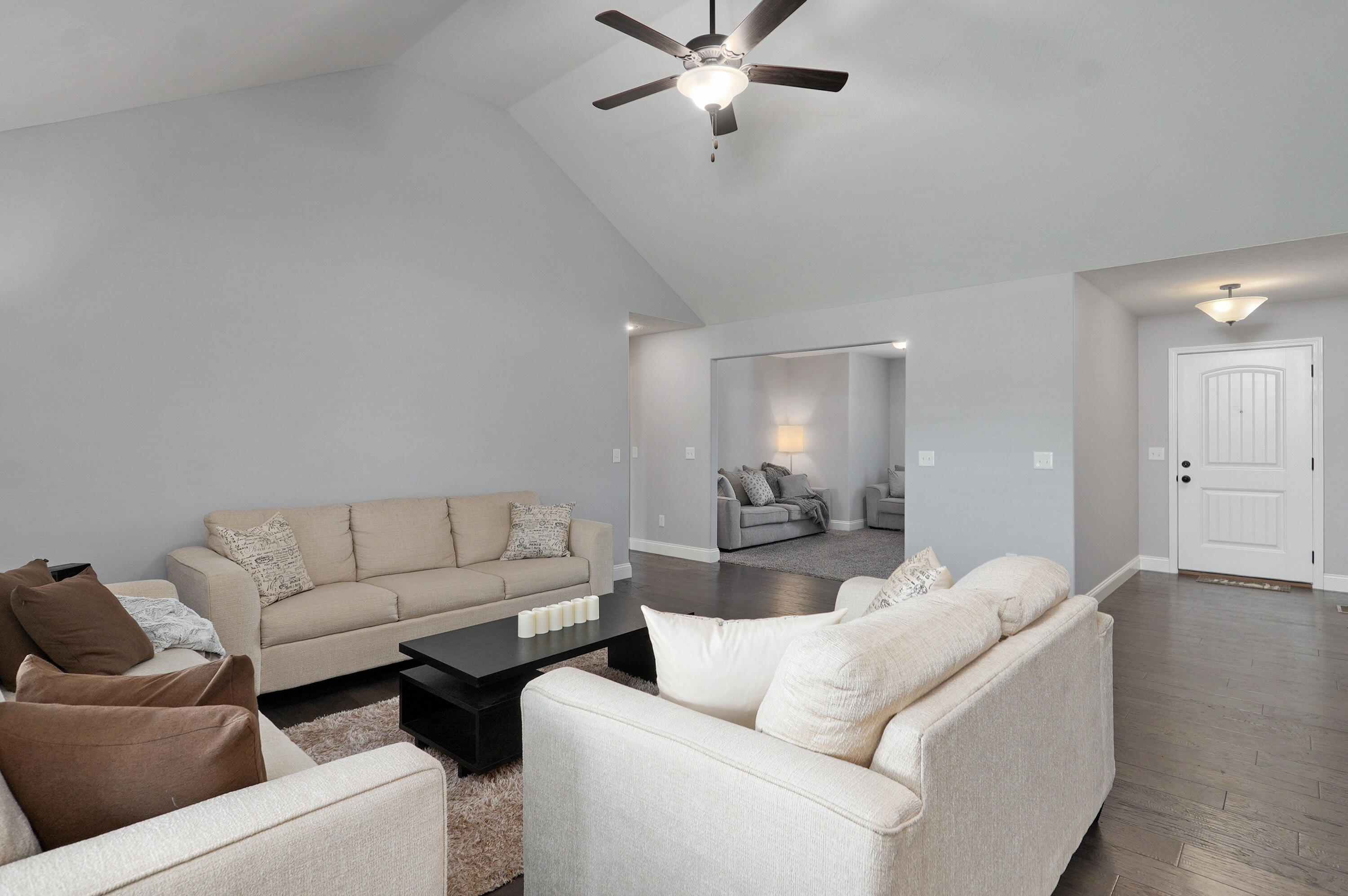 1662 North Eagle Valley Lane