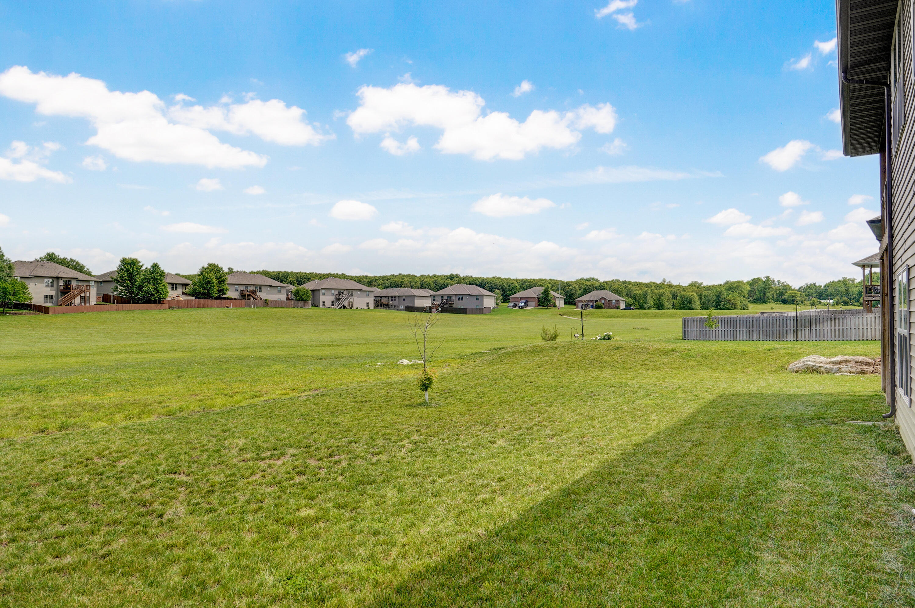 1662 North Eagle Valley Lane
