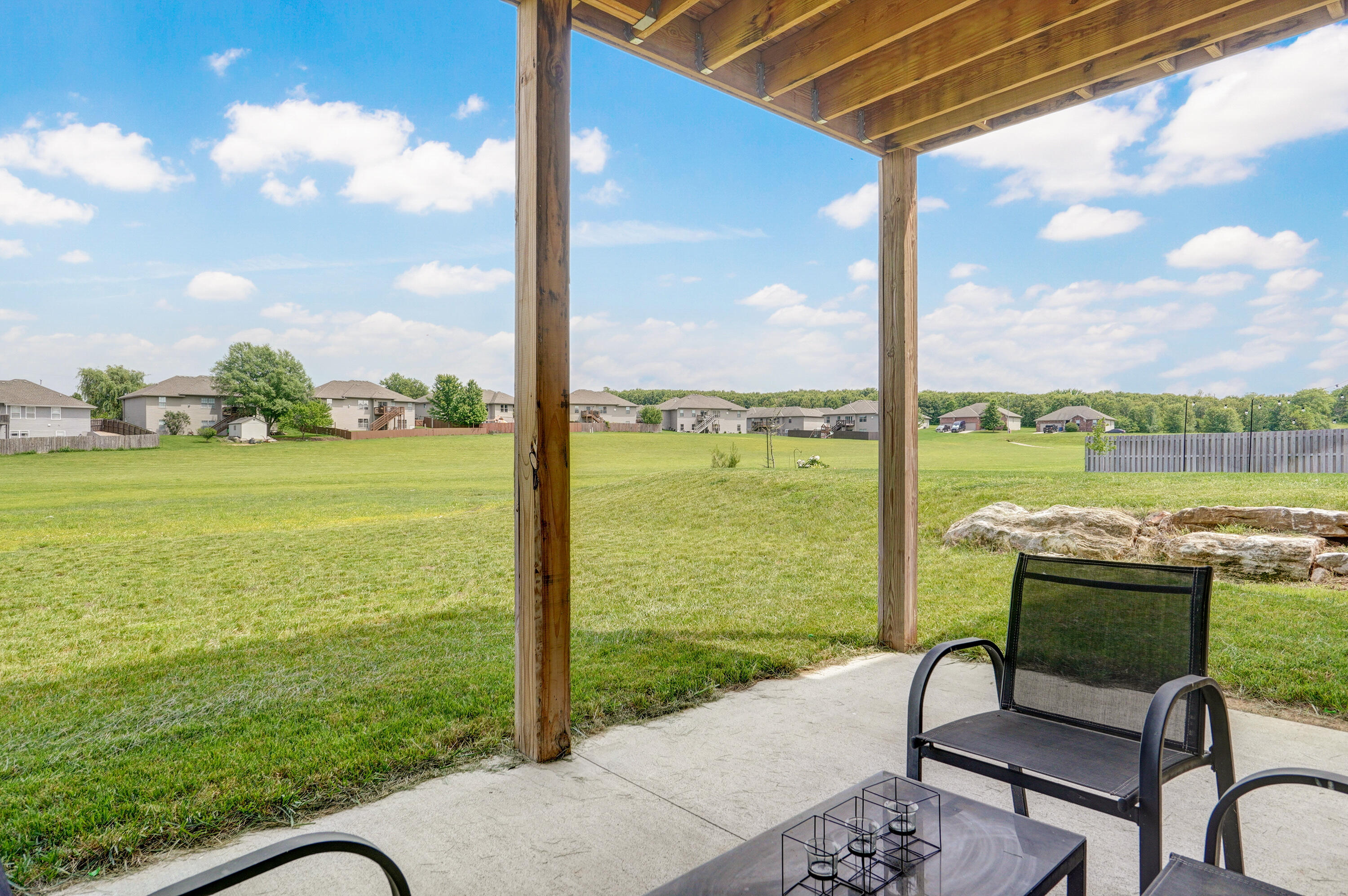 1662 North Eagle Valley Lane