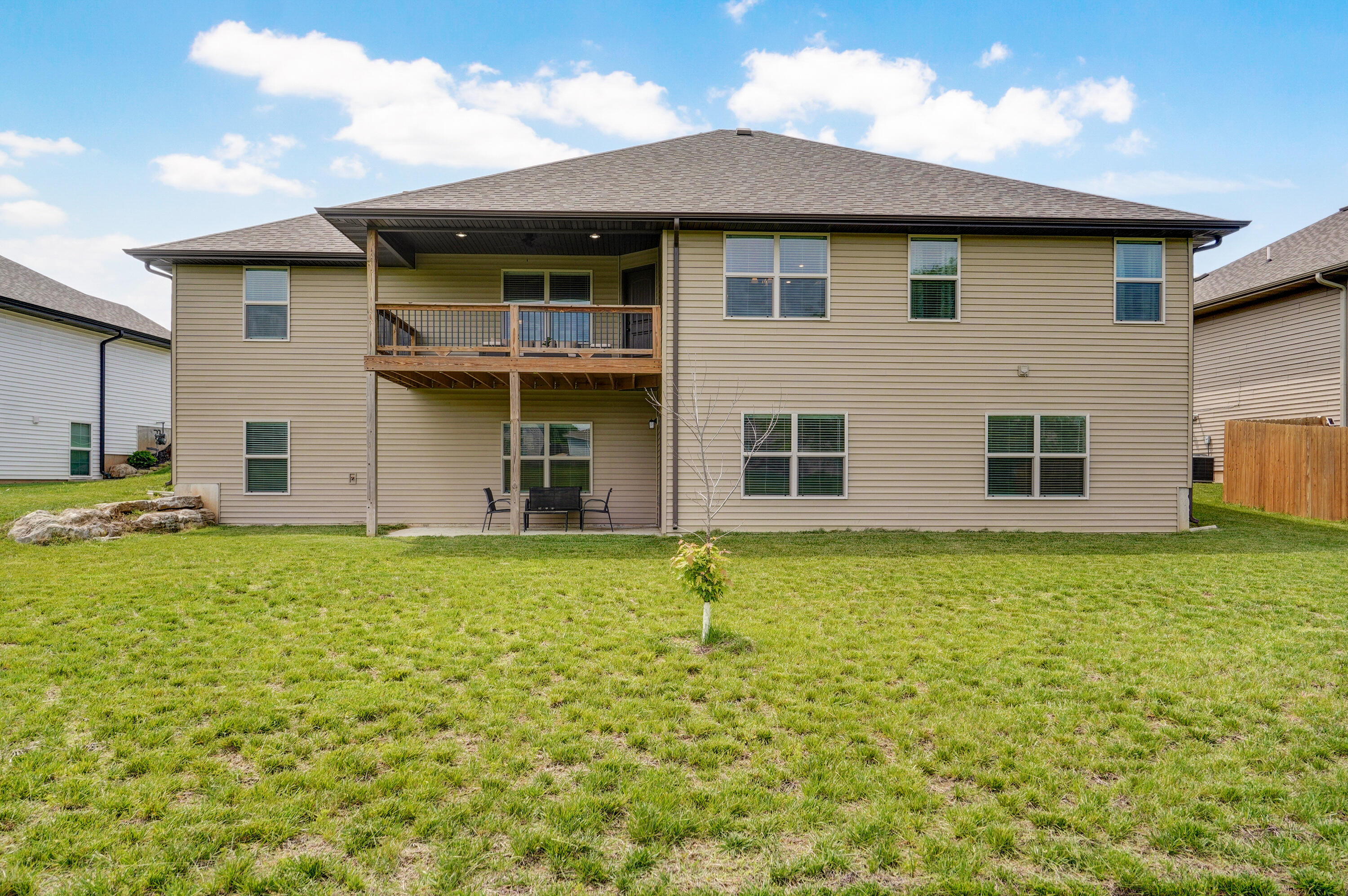 1662 North Eagle Valley Lane