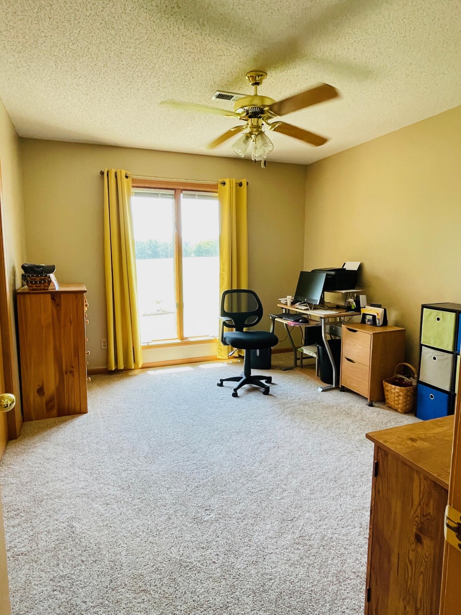 984 E State Highway 176 E