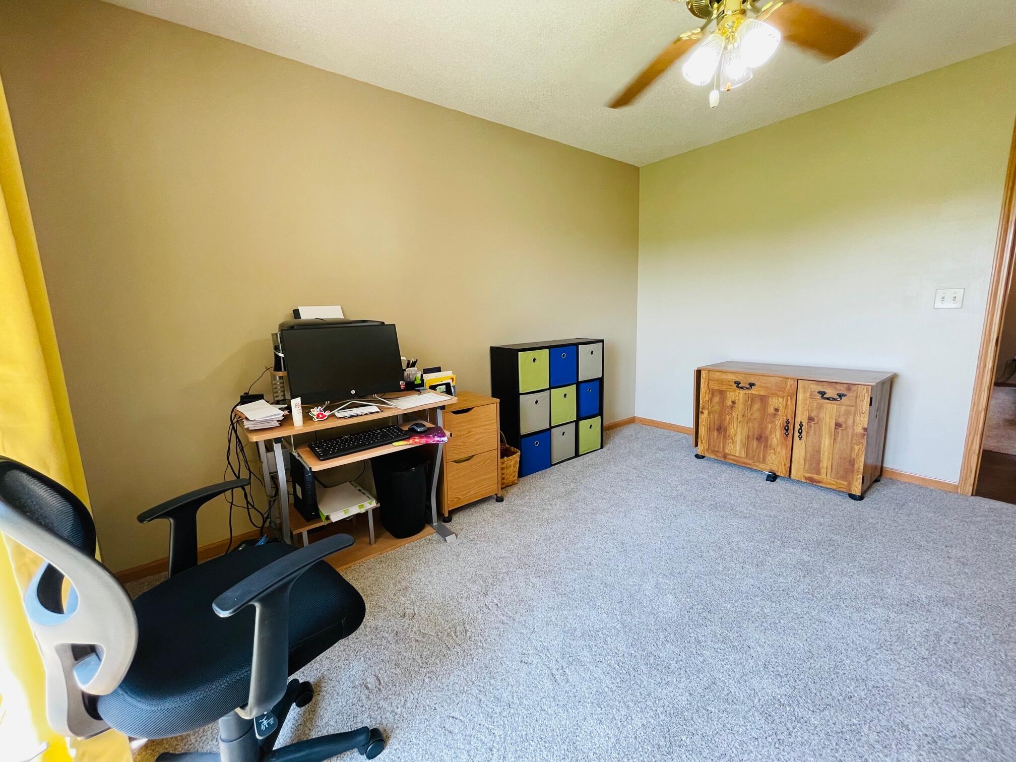 984 E State Highway 176 E