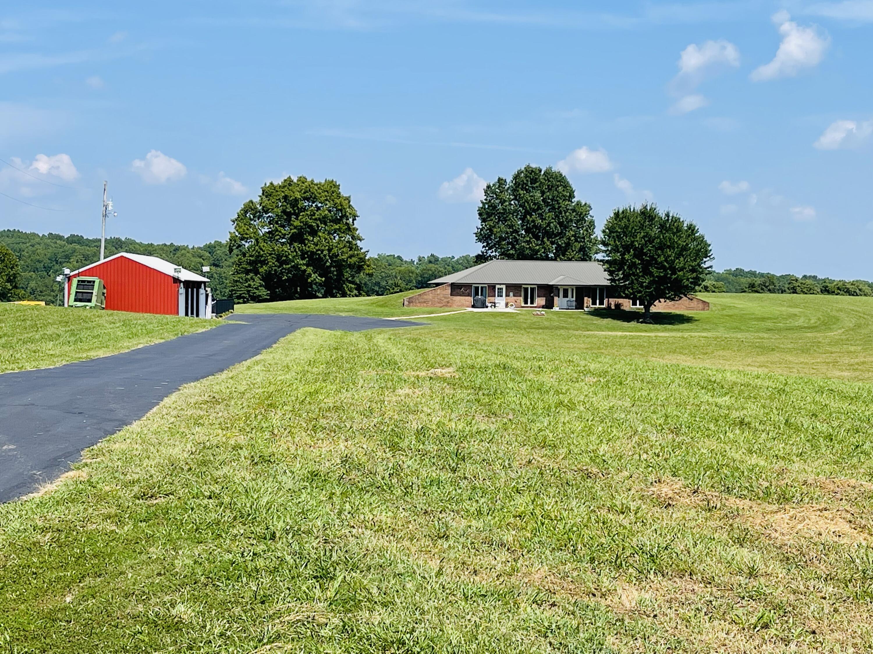 984 E State Highway 176 E