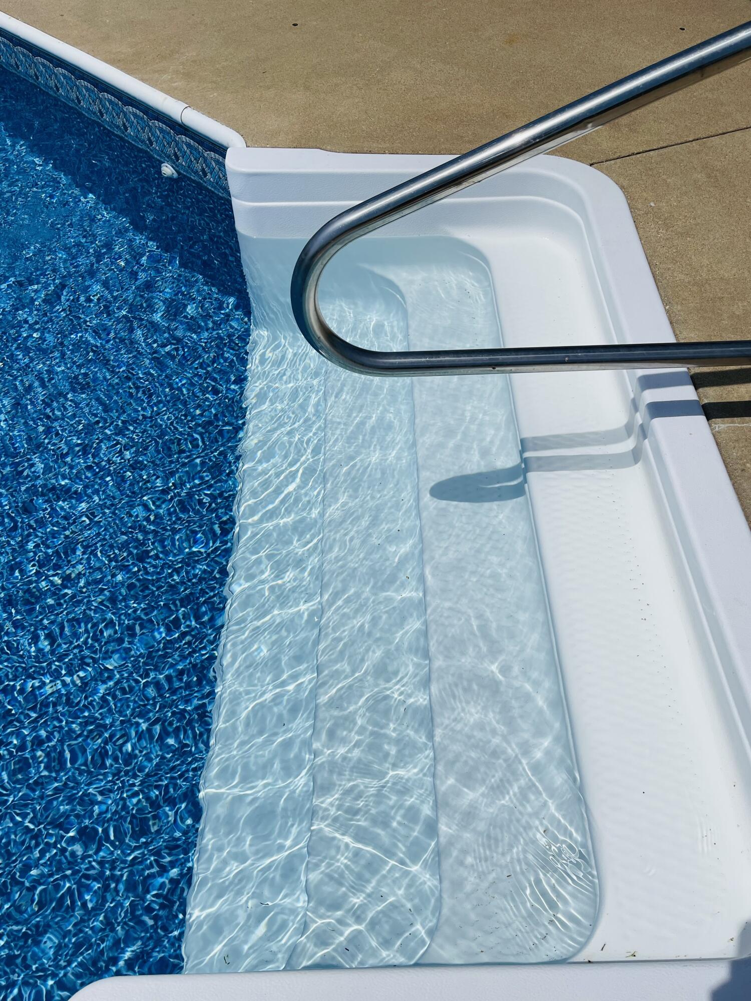 984 E State Highway 176 E