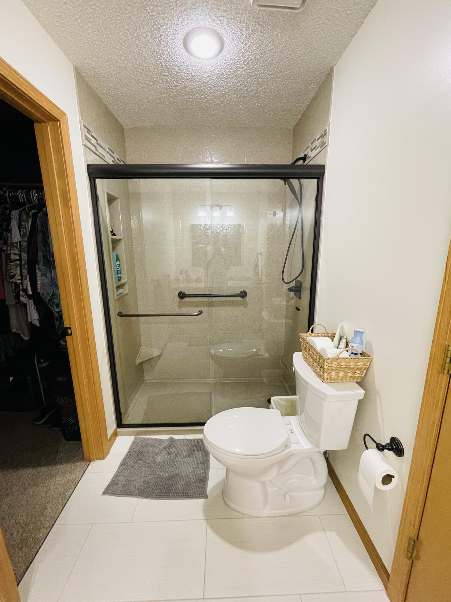 984 E State Highway 176 E