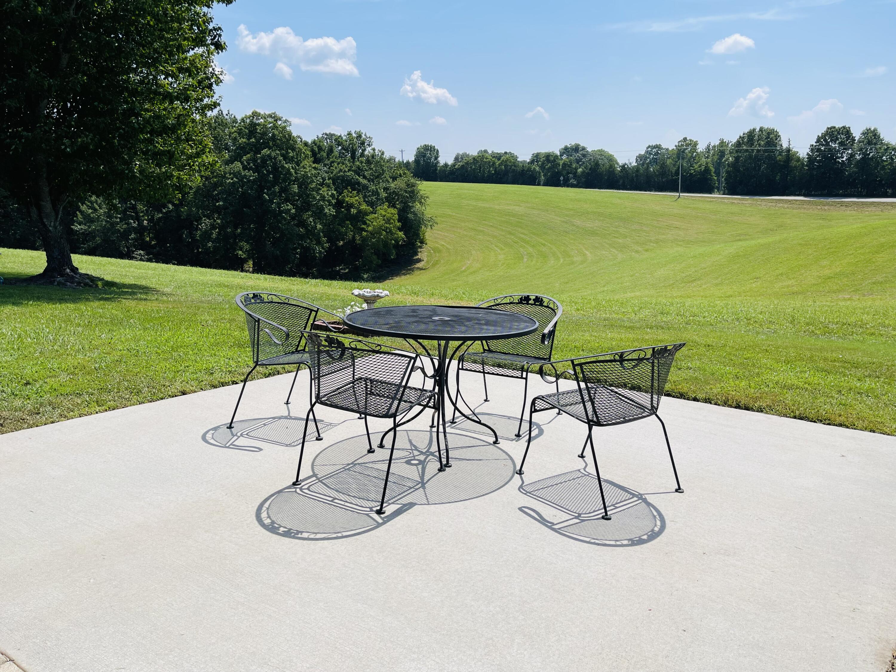 984 E State Highway 176 E