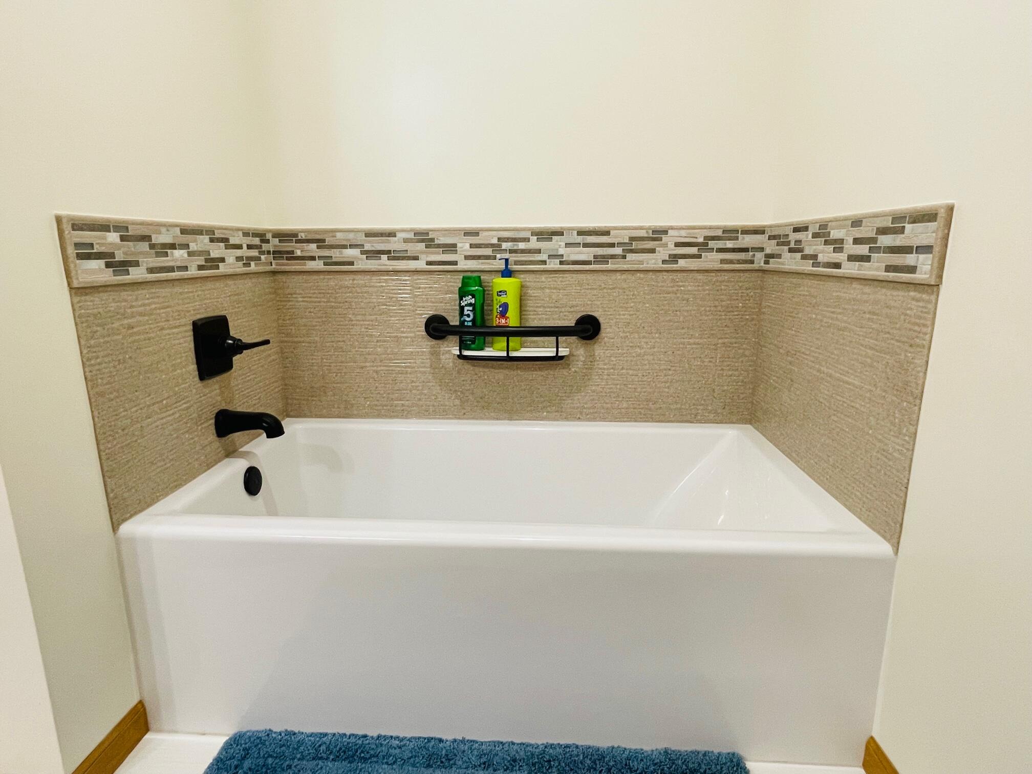 984 E State Highway 176 E