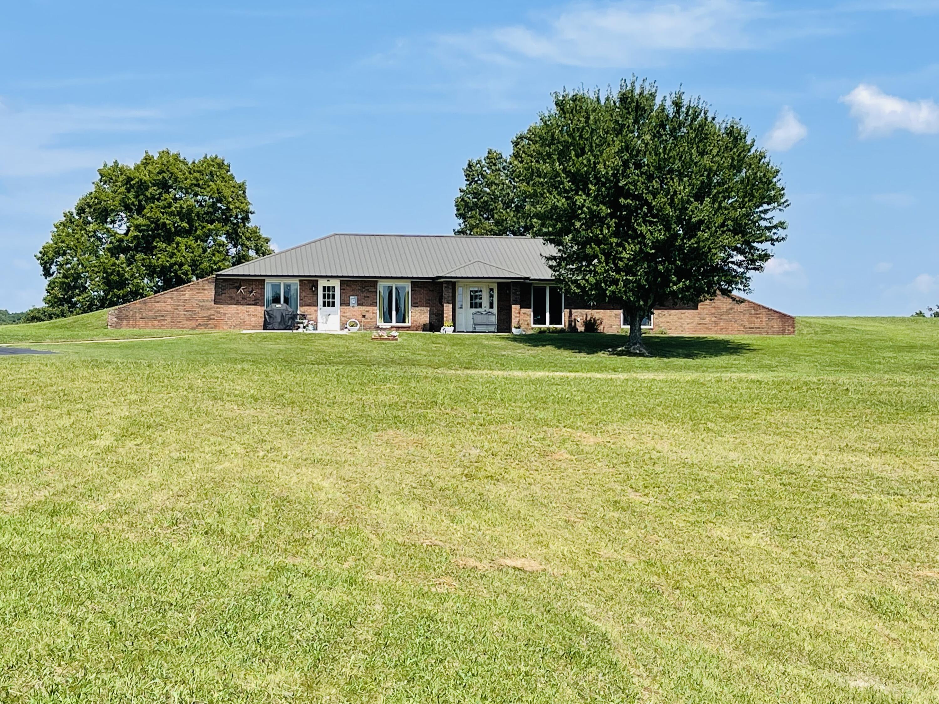 984 E State Highway 176 E