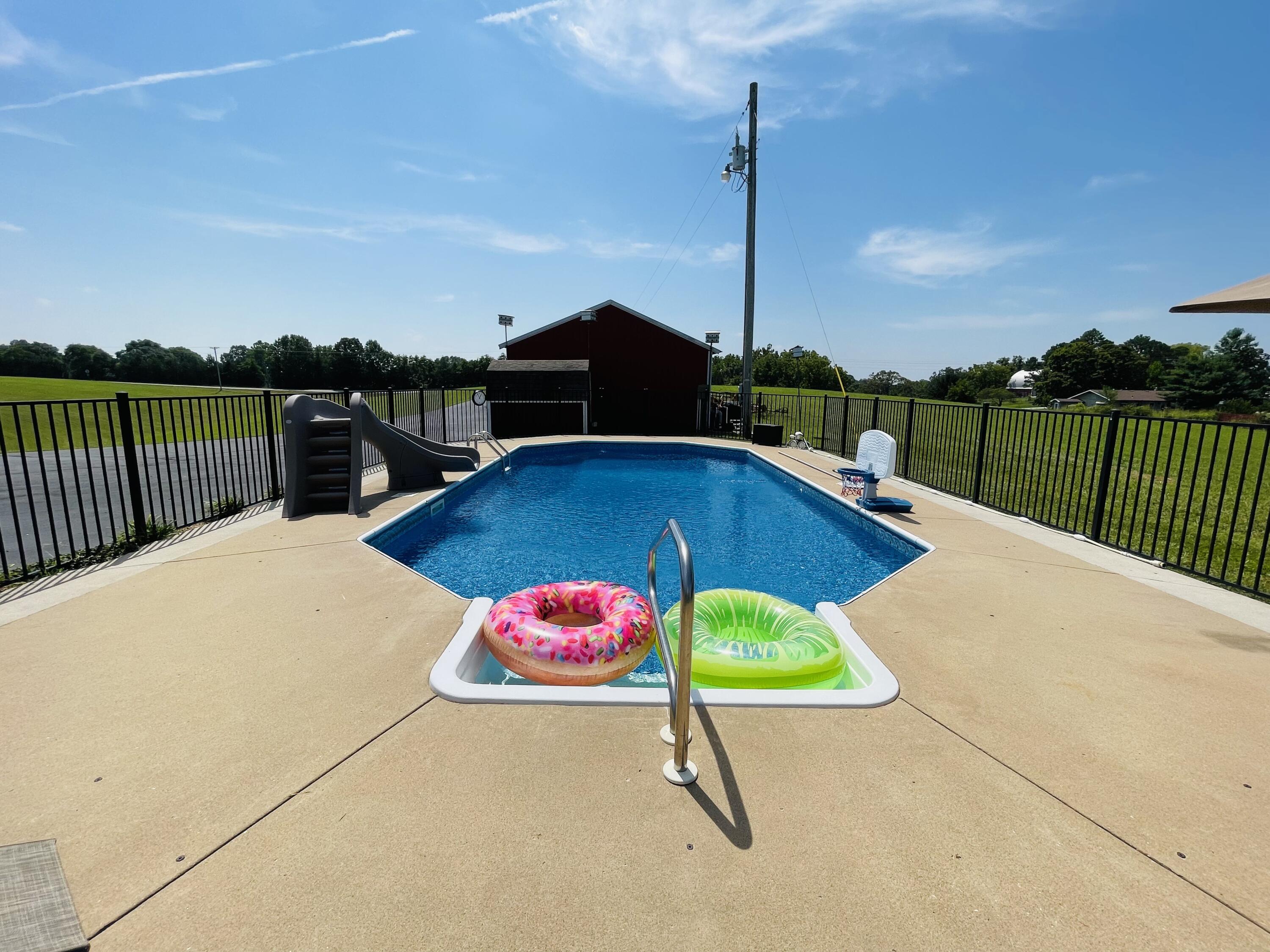 984 E State Highway 176 E