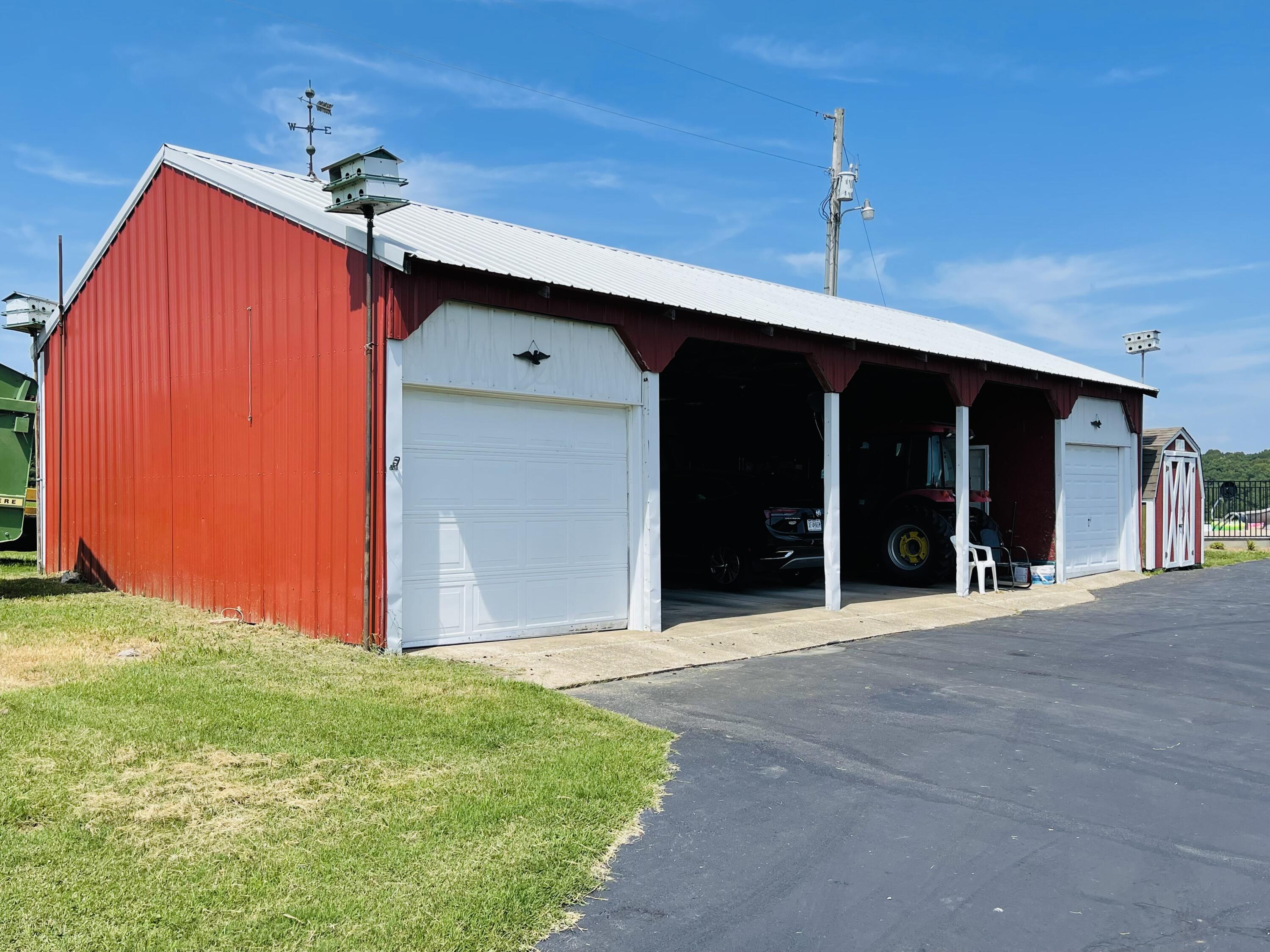 984 E State Highway 176 E