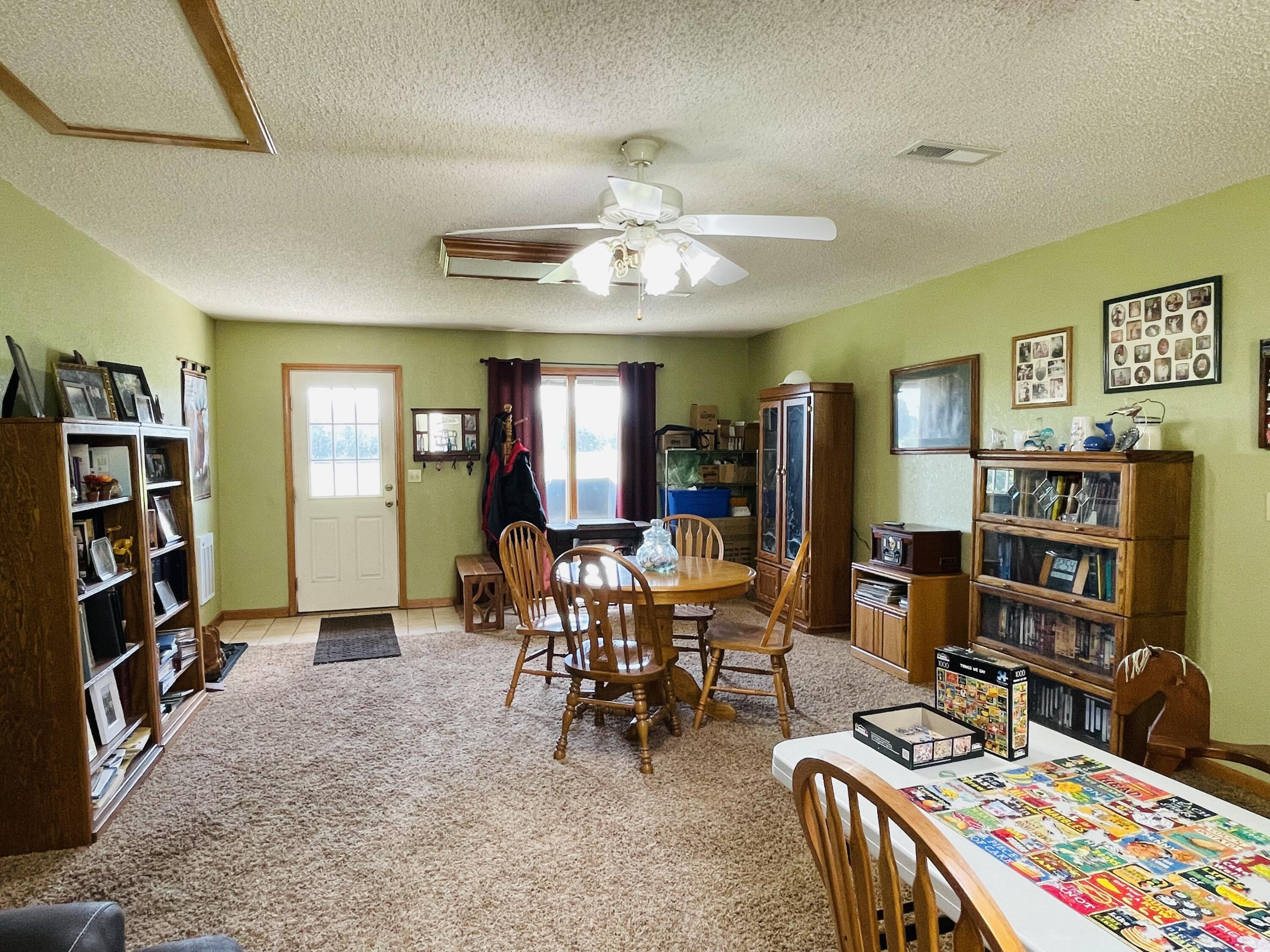 984 E State Highway 176 E