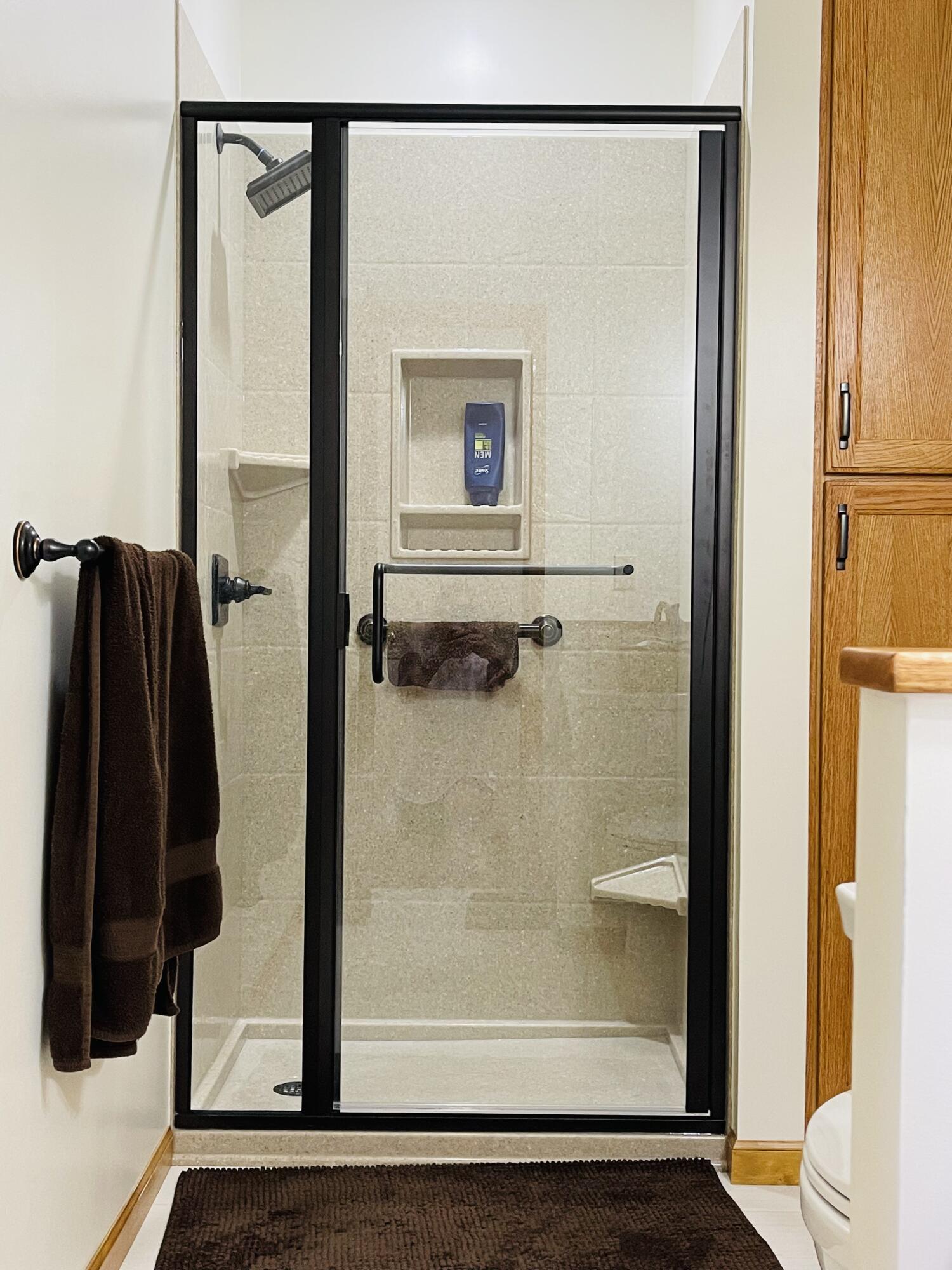 984 E State Highway 176 E