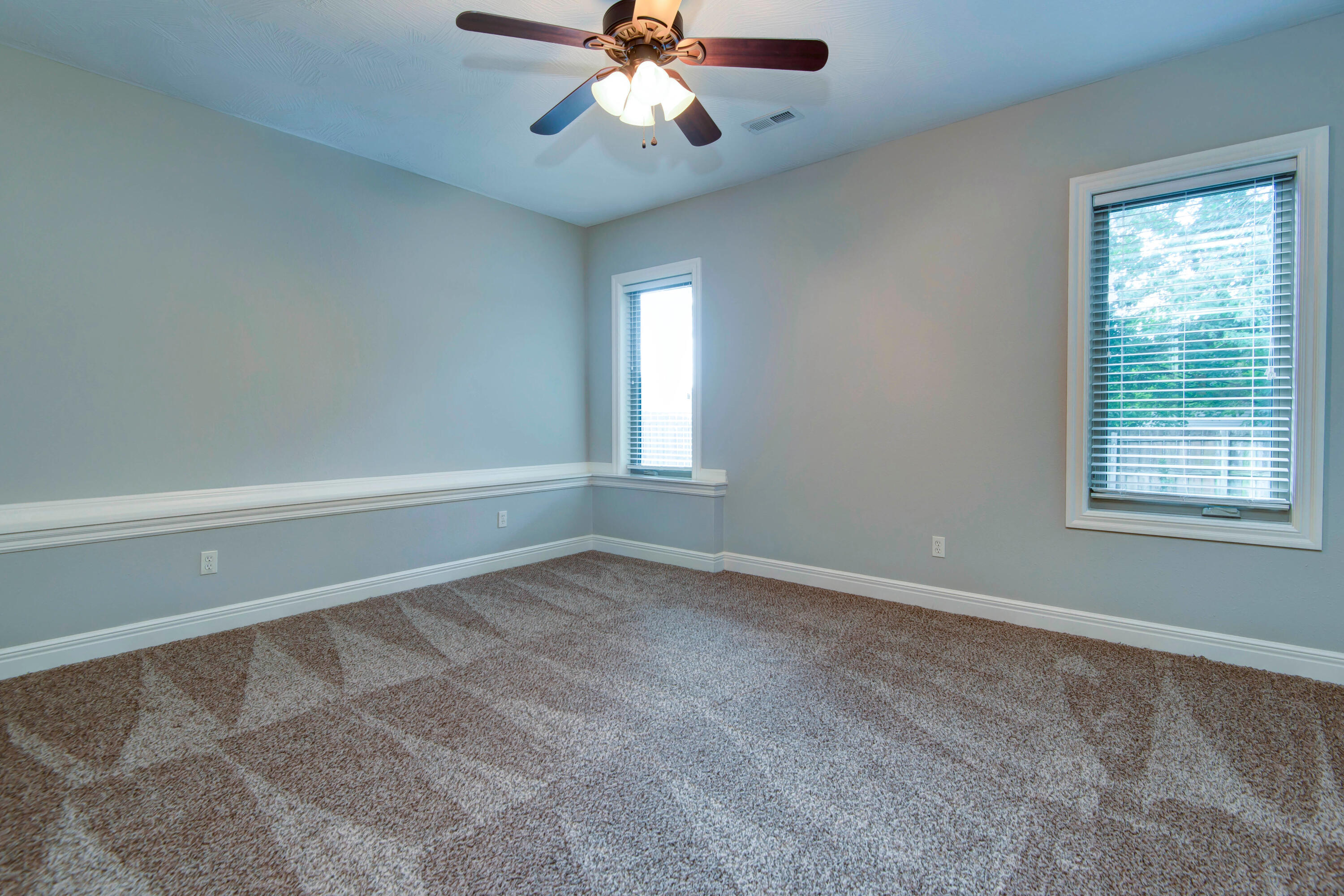 3249 S Victoria Avenue