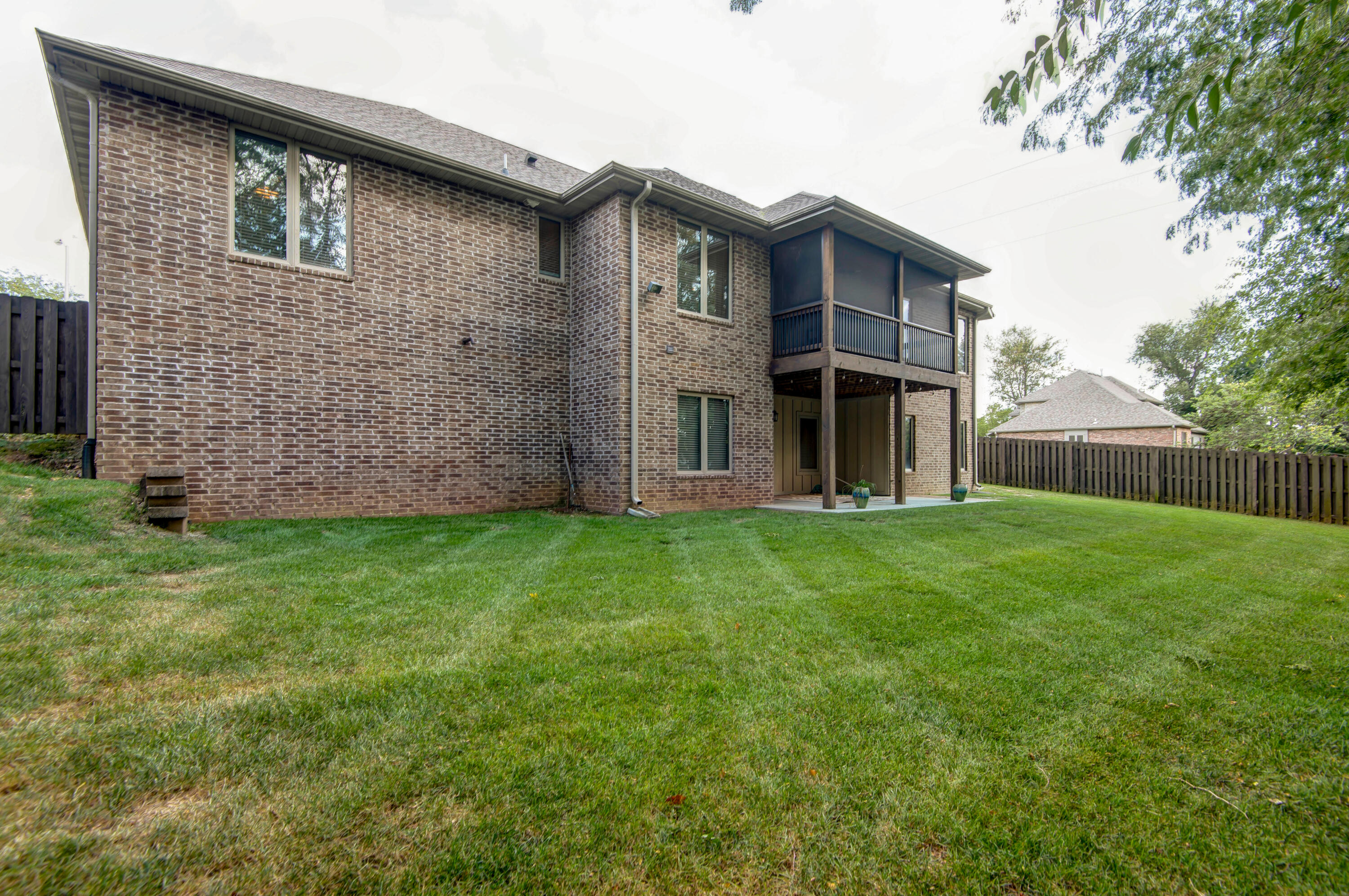 3249 S Victoria Avenue