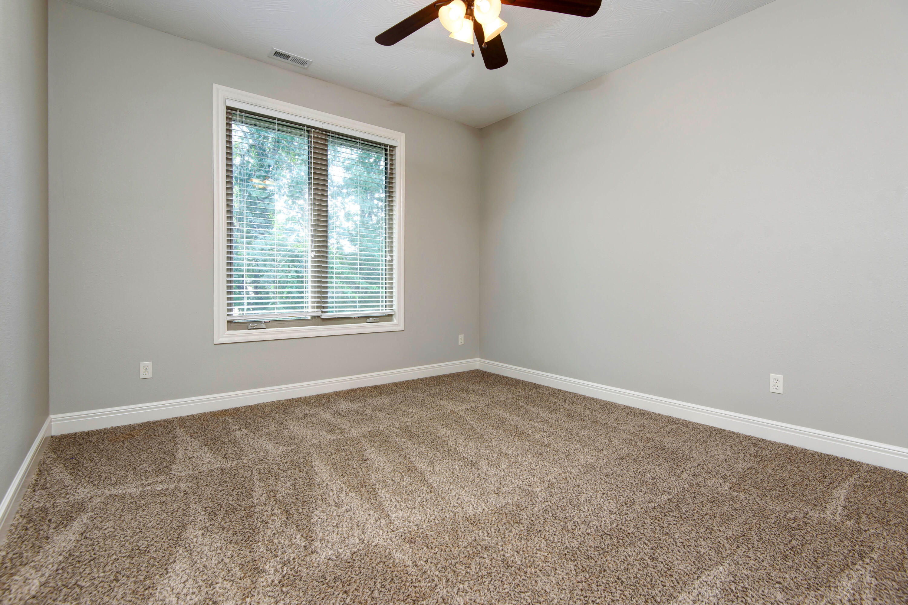 3249 S Victoria Avenue