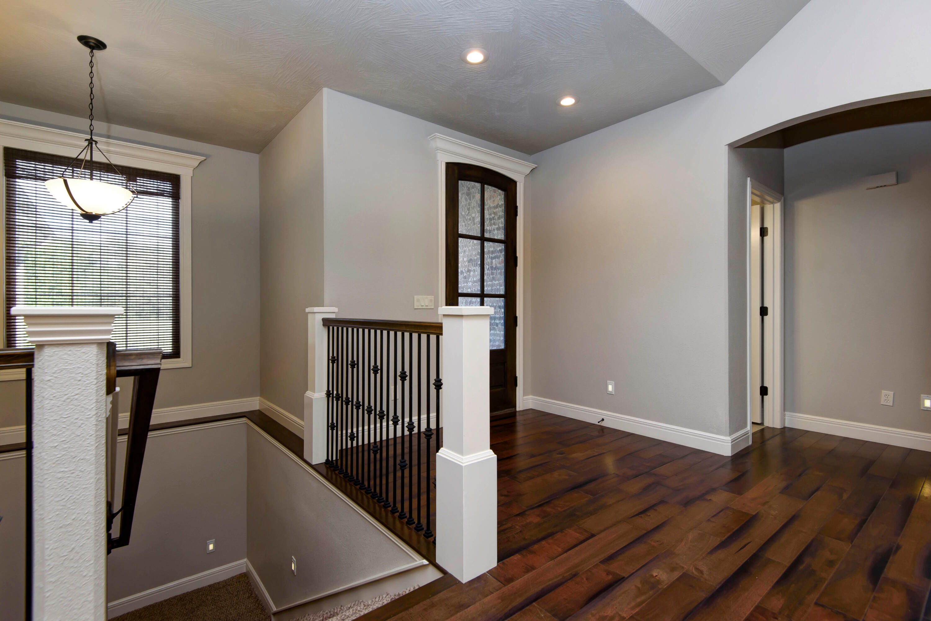 3249 S Victoria Avenue