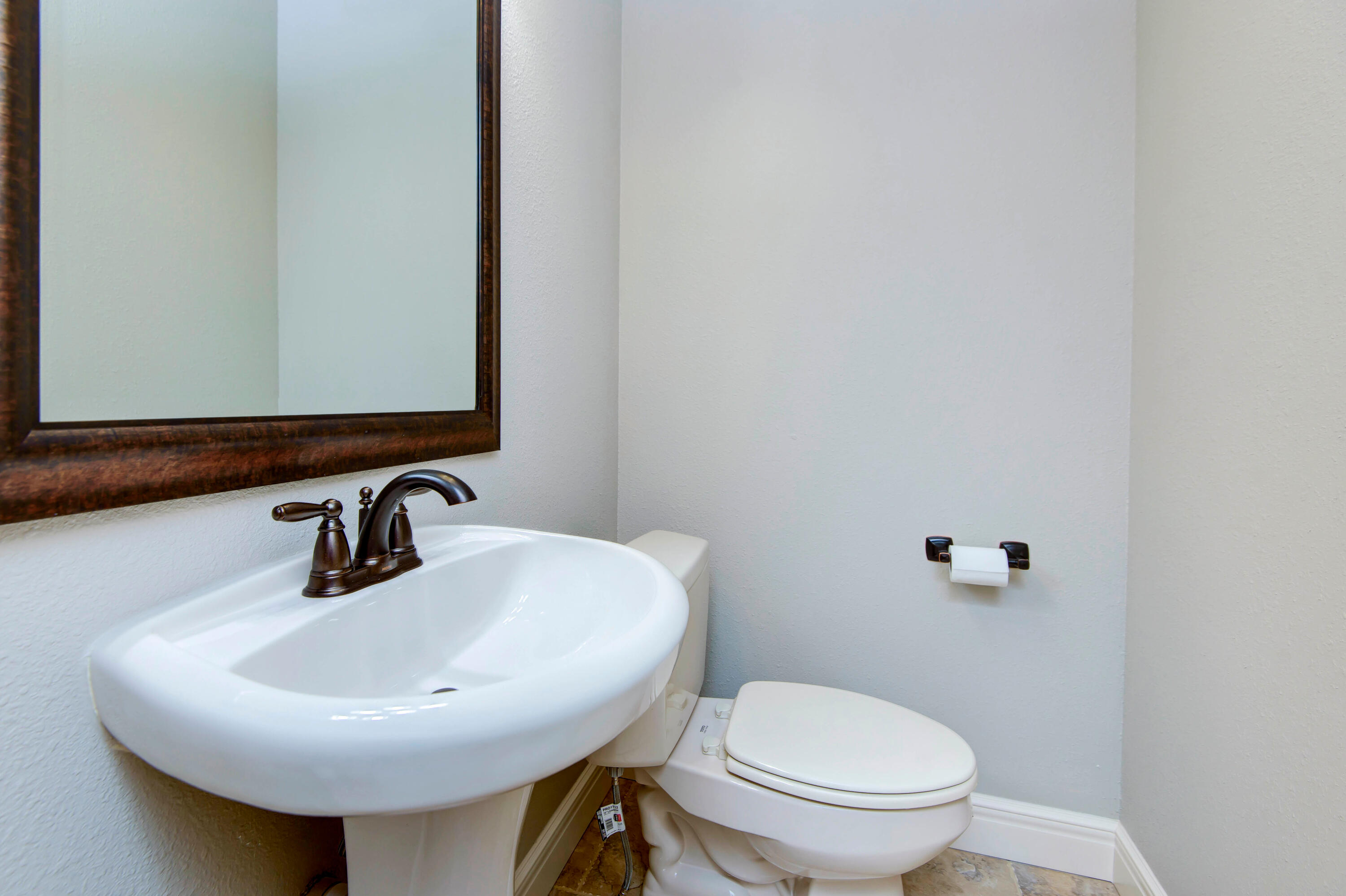 3249 S Victoria Avenue