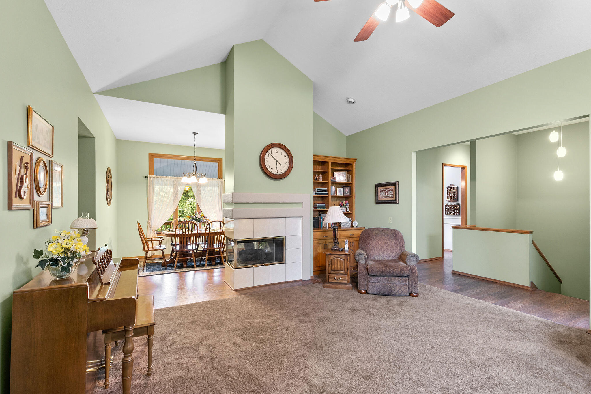 2257 E Powell Street