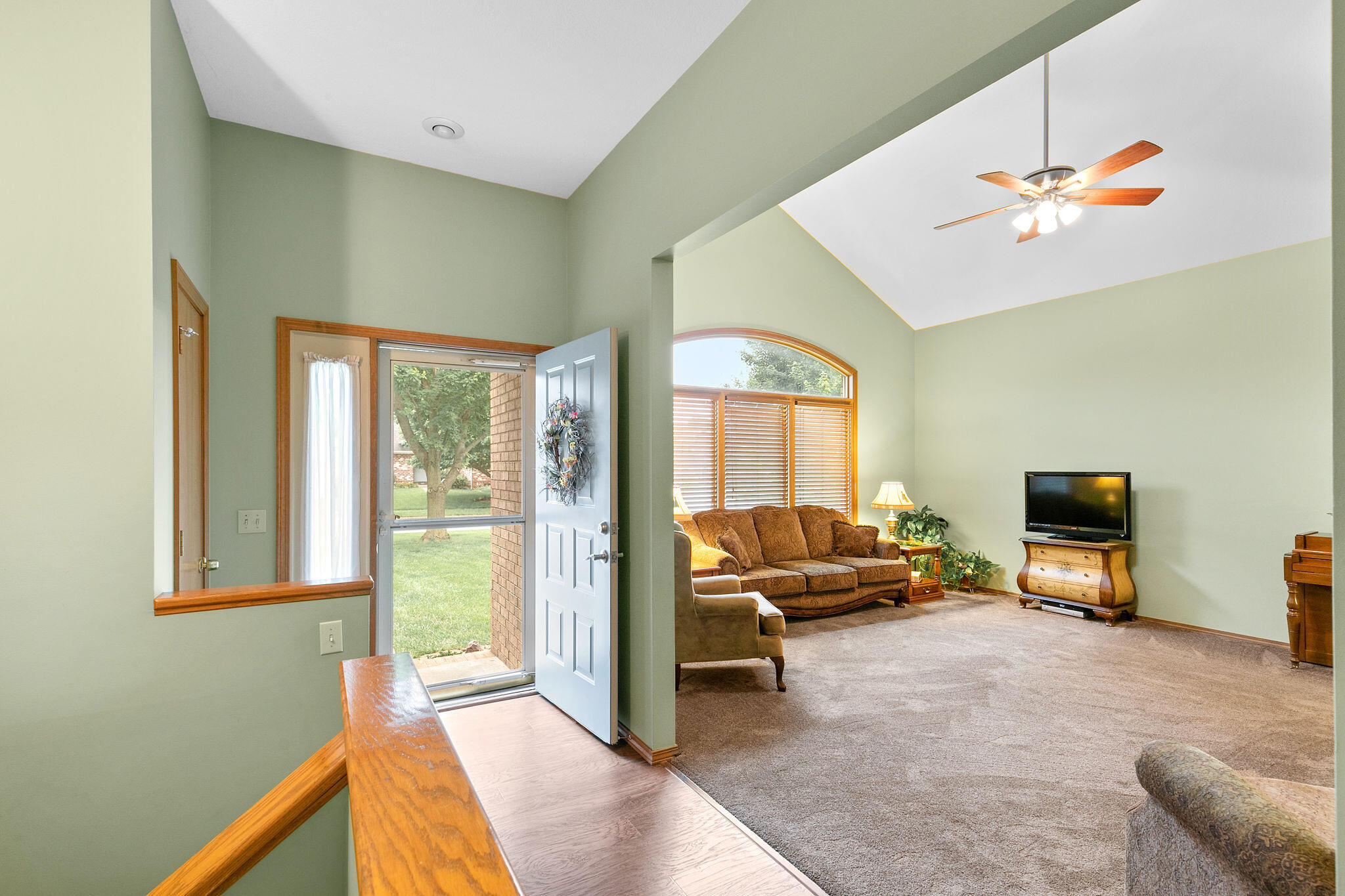 2257 E Powell Street