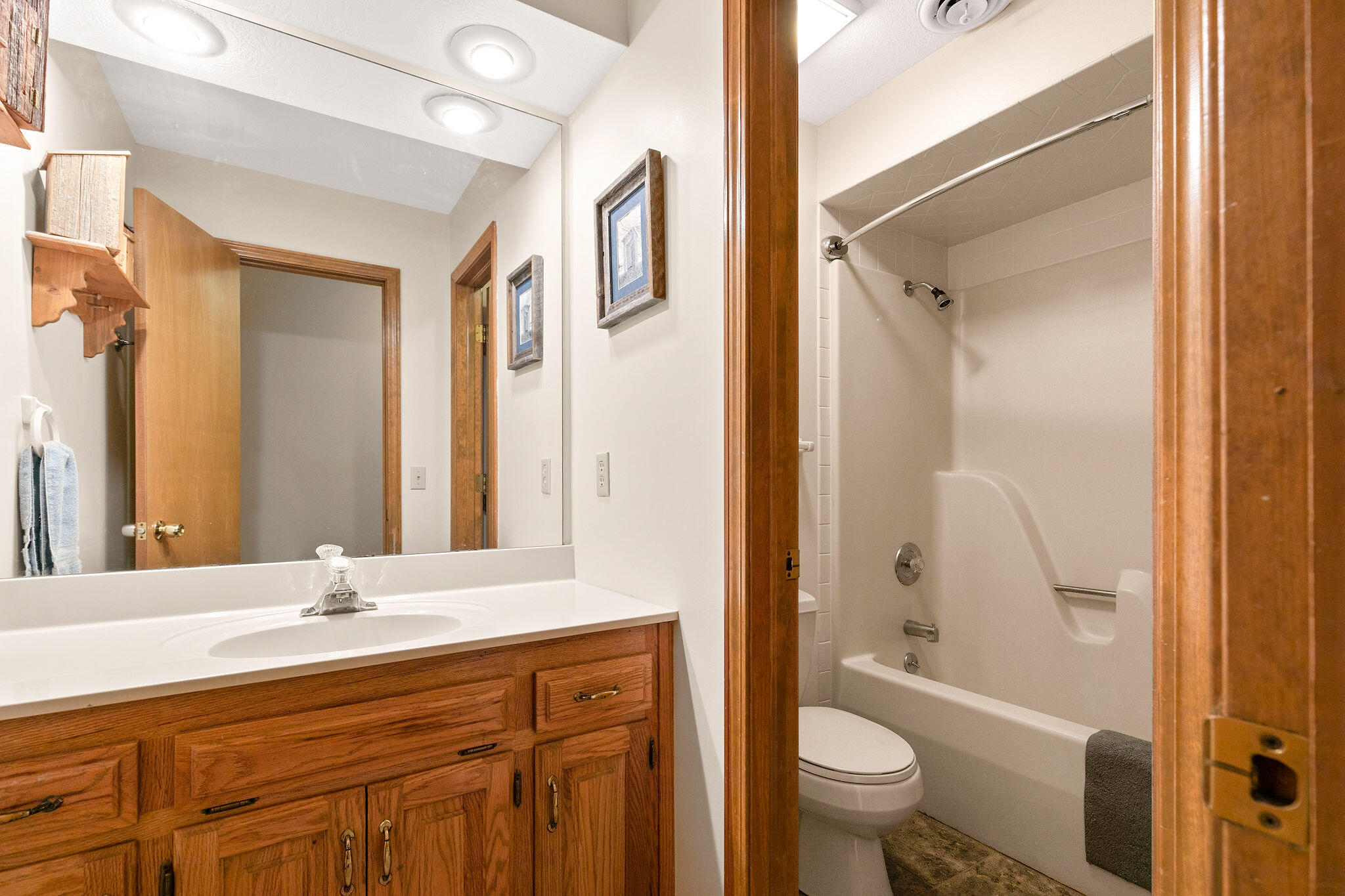 2257 E Powell Street