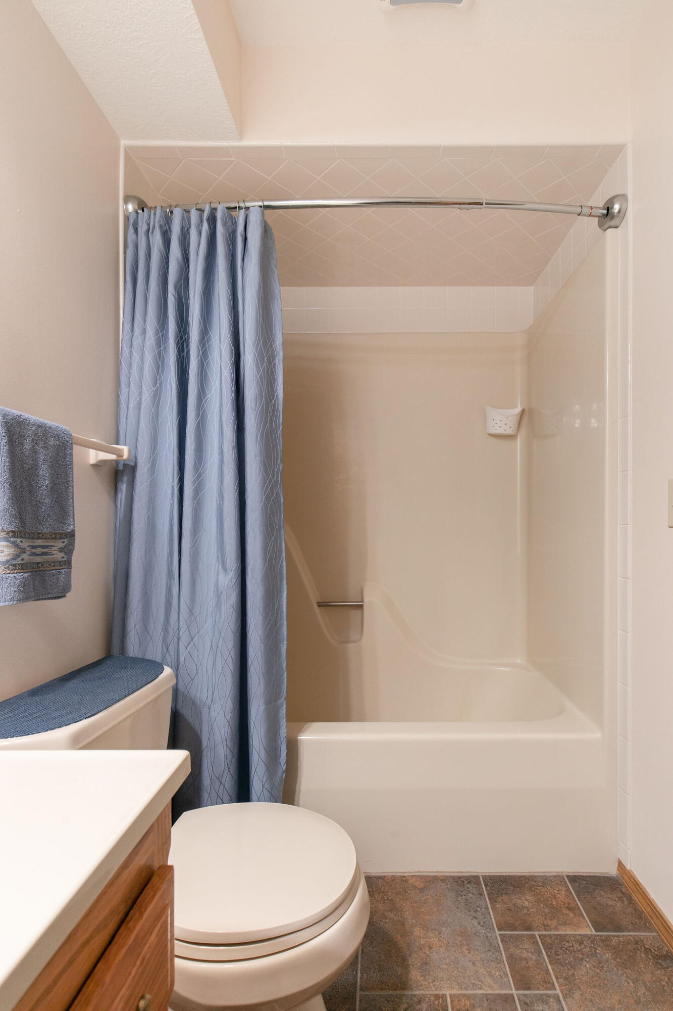 2257 E Powell Street