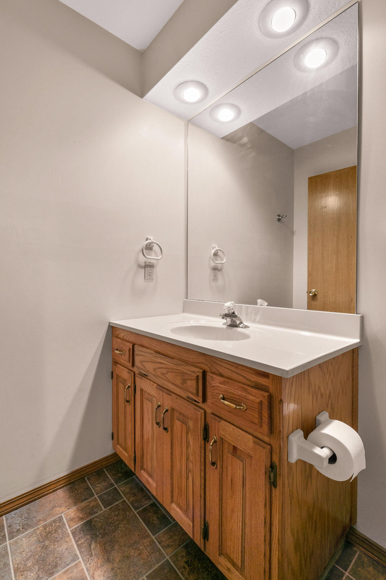 2257 E Powell Street