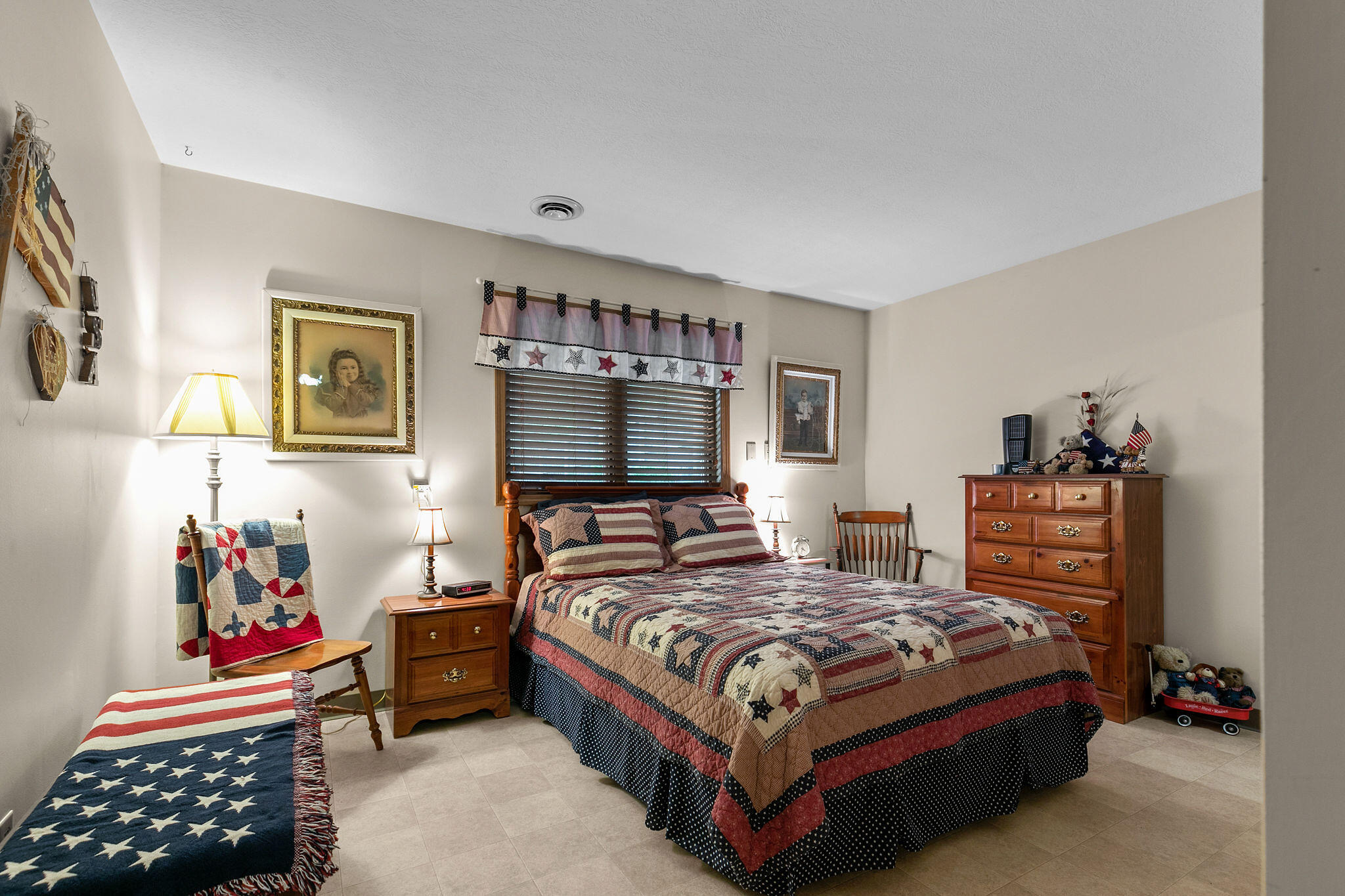 2257 E Powell Street