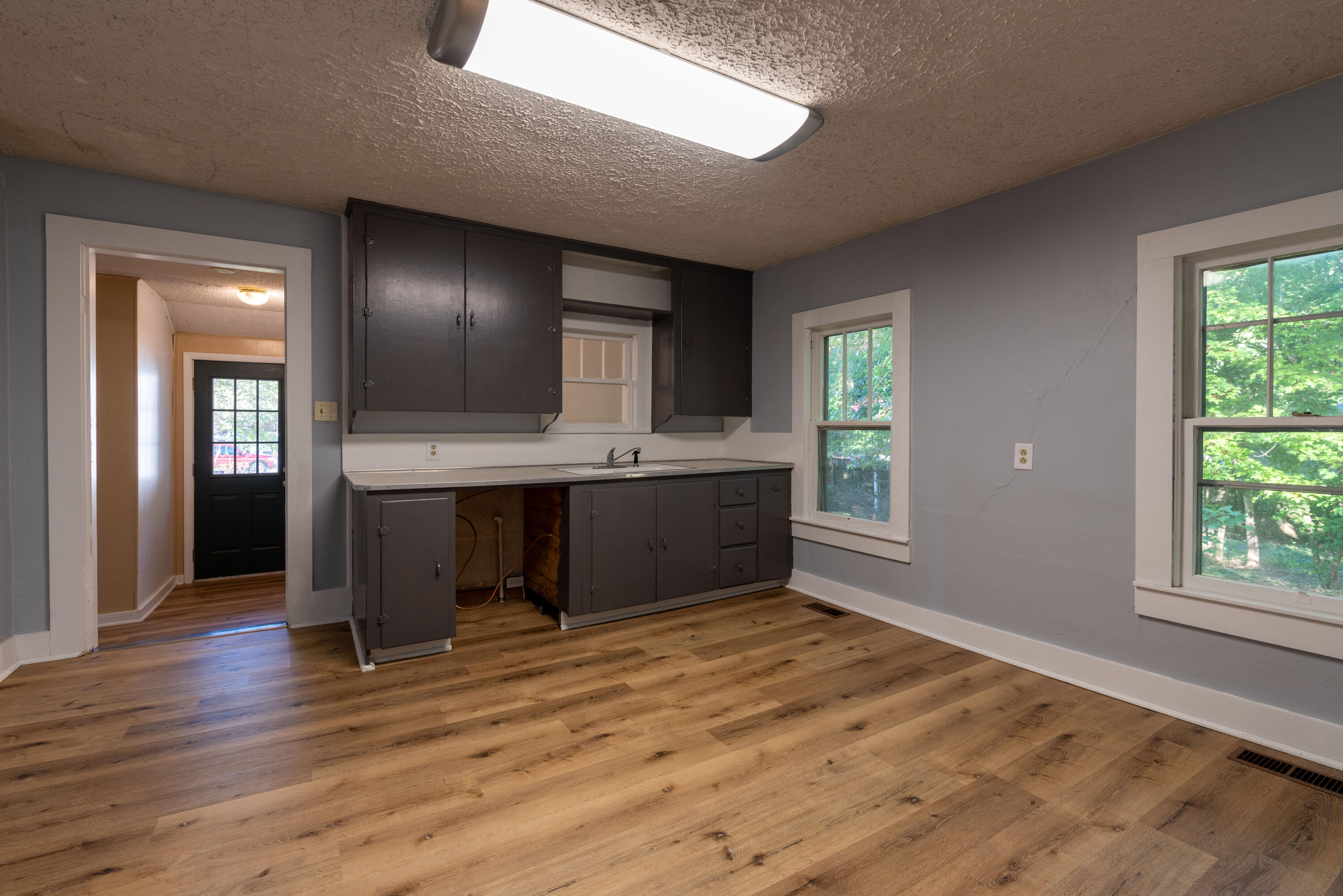 3047 West Walnut Street
