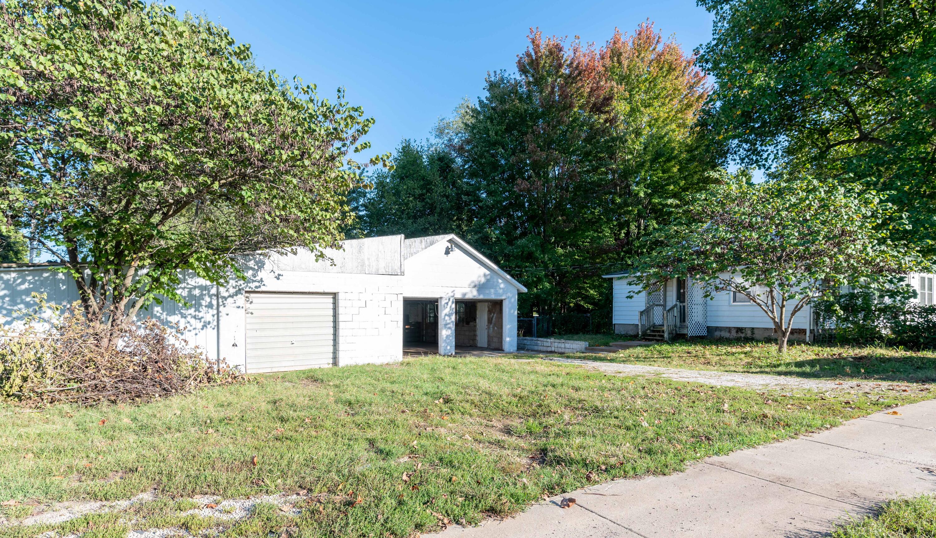 3047 West Walnut Street