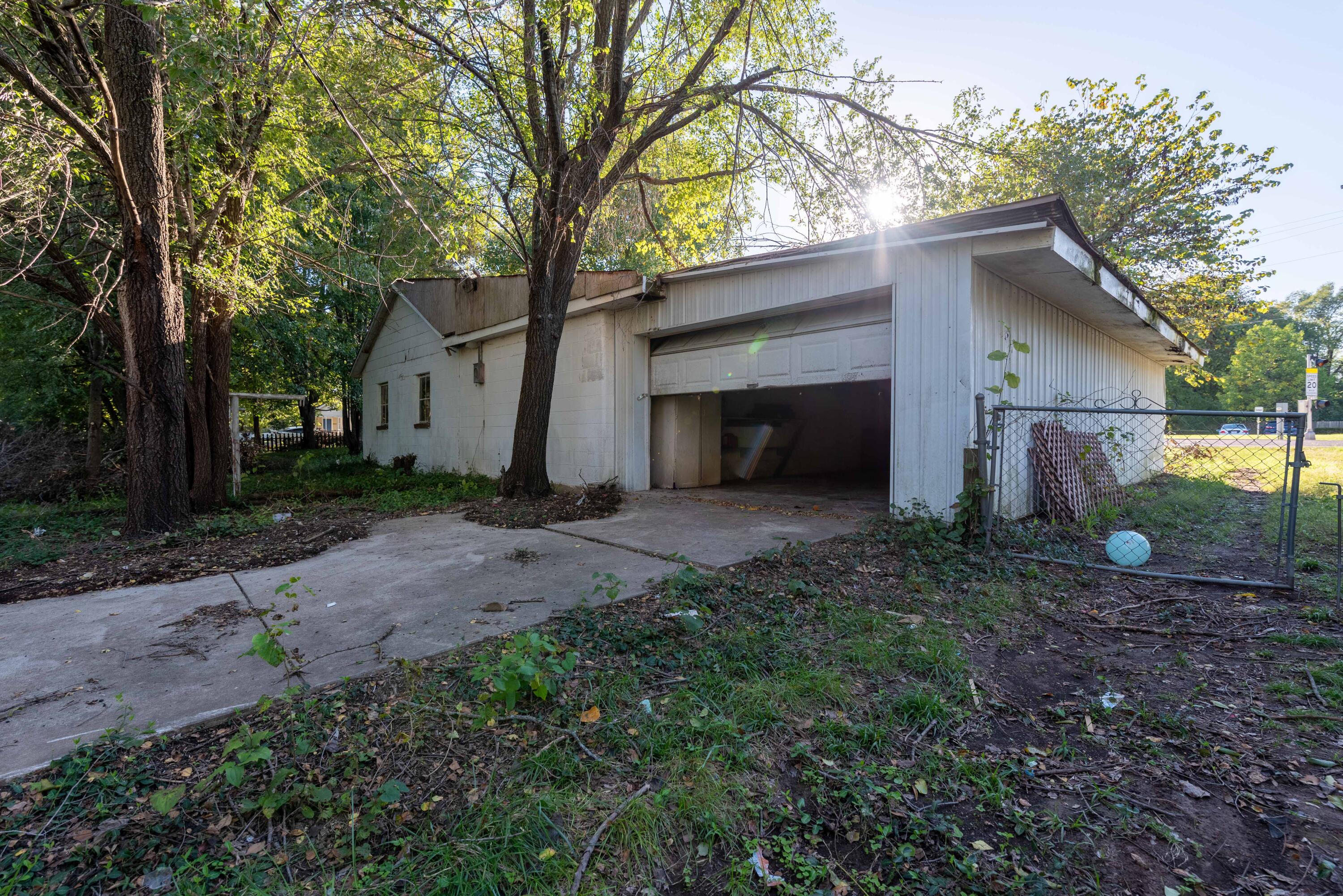 3047 West Walnut Street