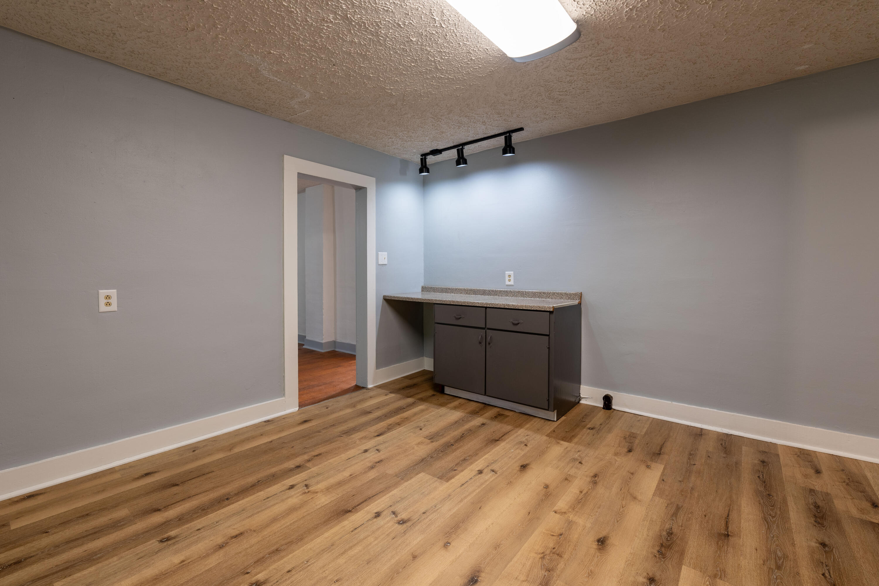 3047 West Walnut Street