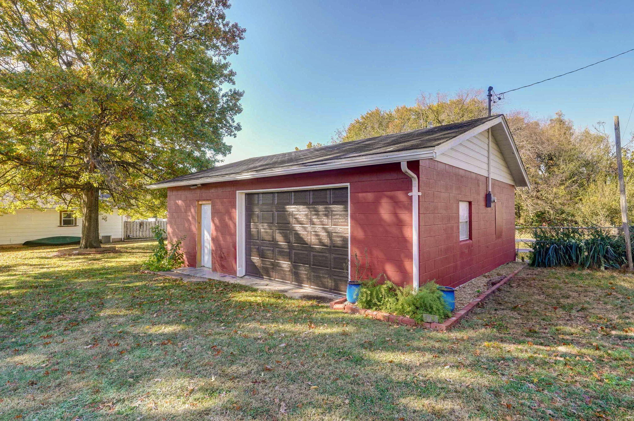 2907 West Mount Vernon Street