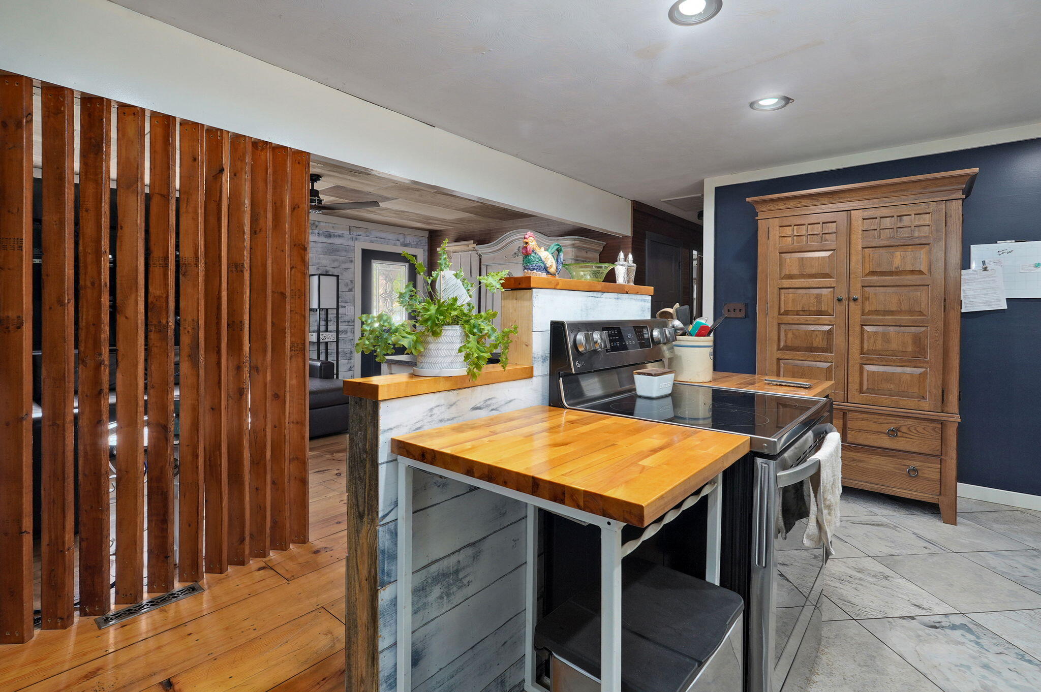 2907 West Mount Vernon Street