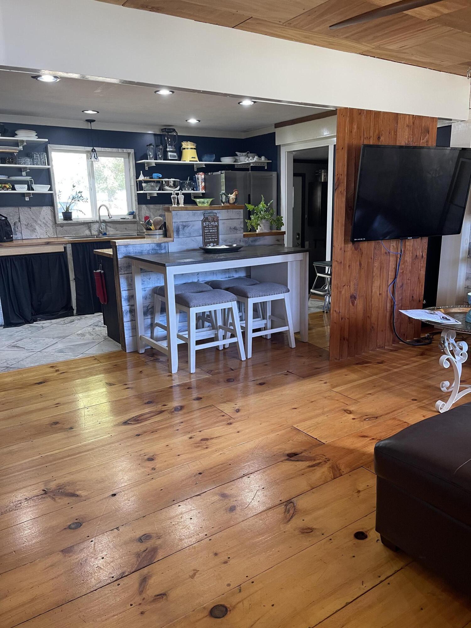 2907 West Mount Vernon Street