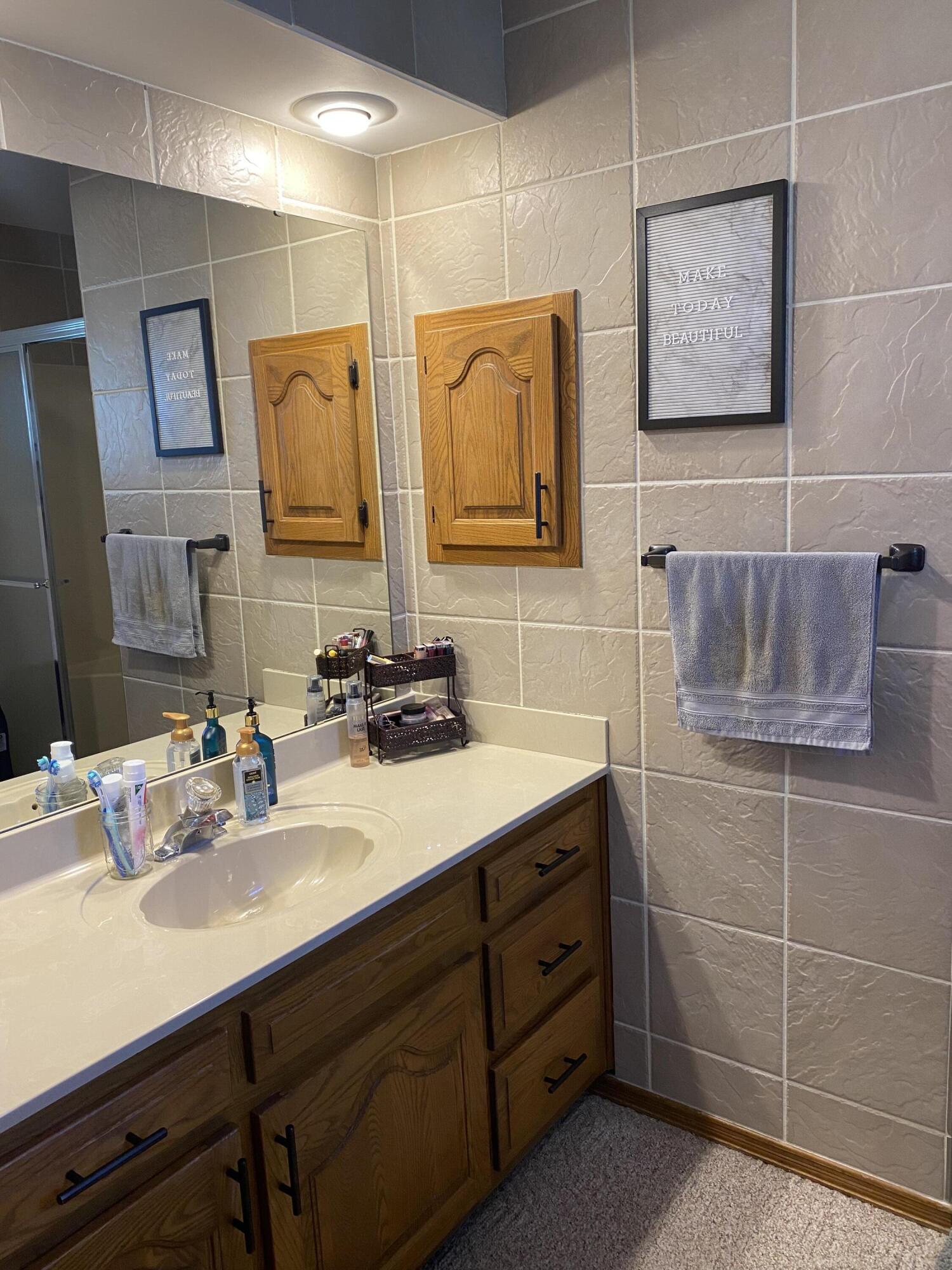 1020 W Seminole Street