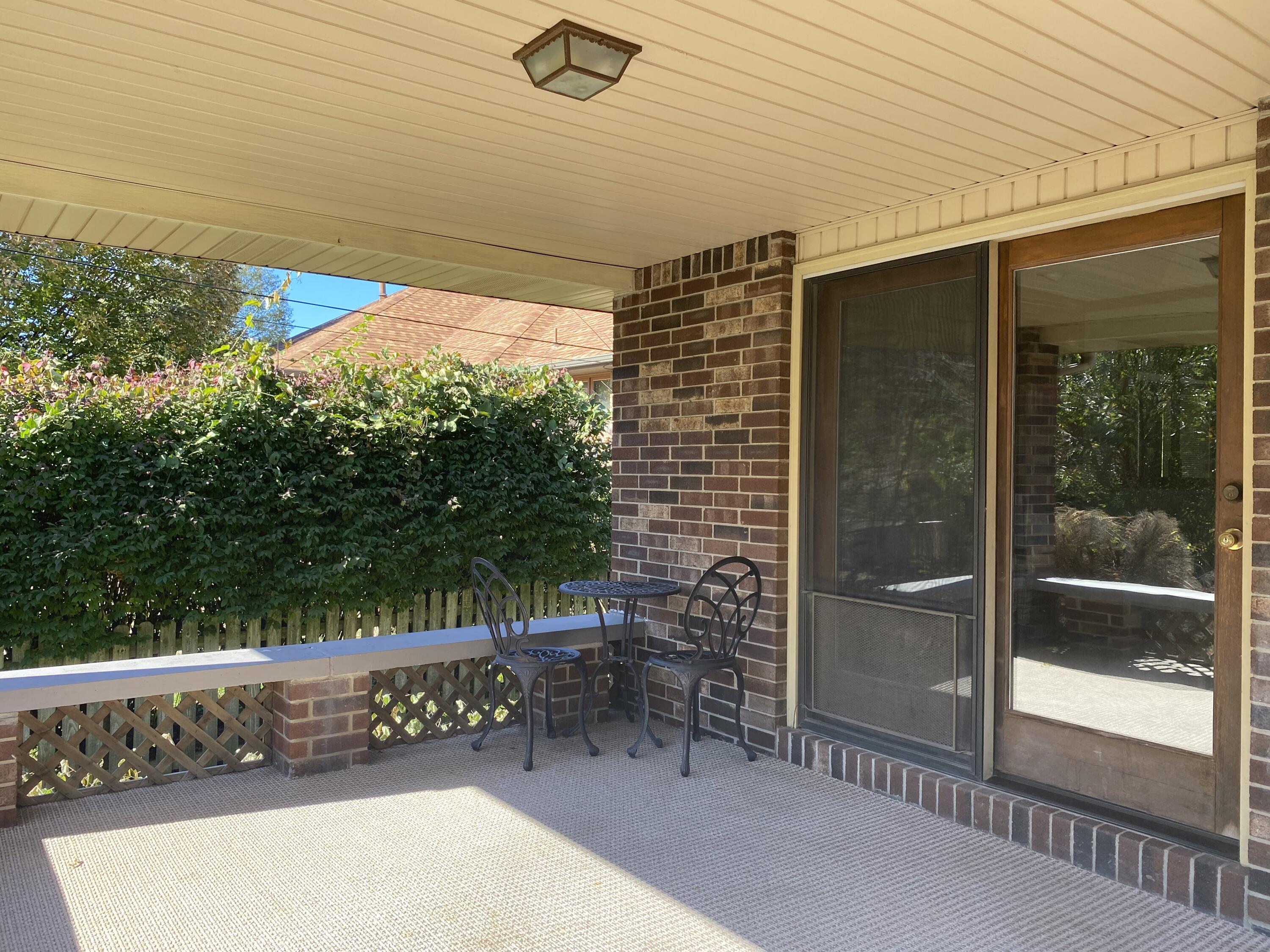 1020 W Seminole Street