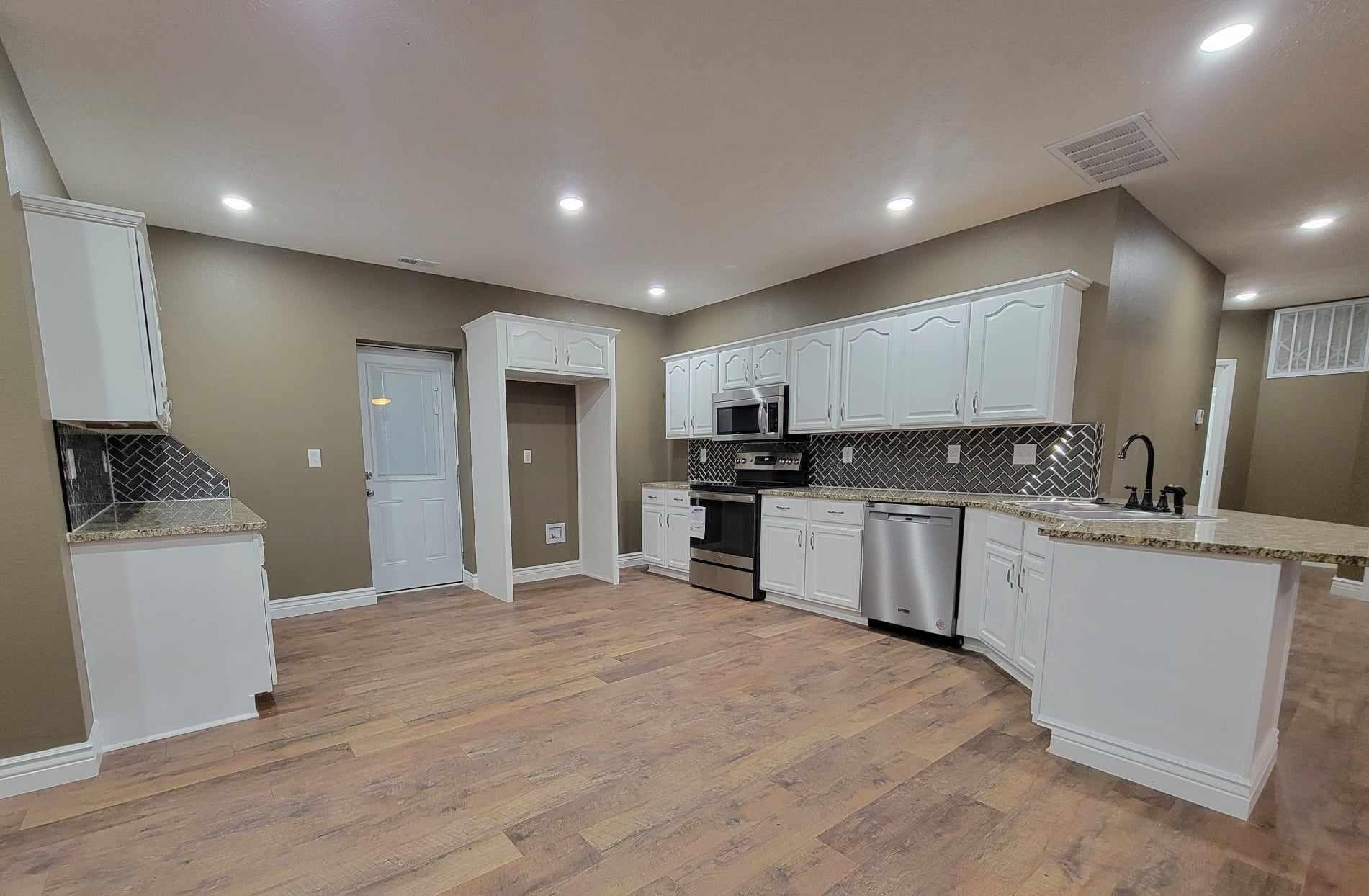 5478 State Highway 125 South