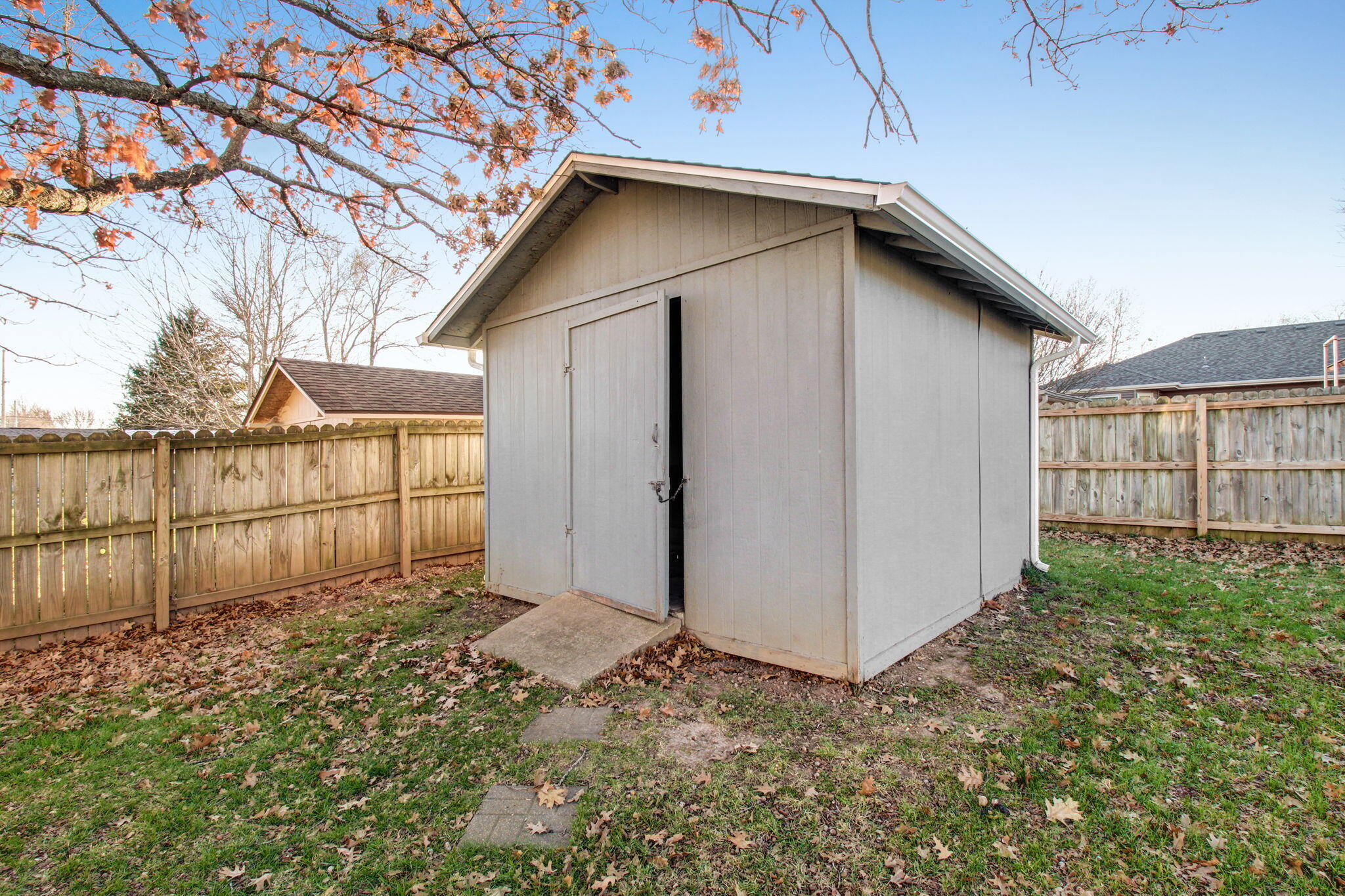 517 South Suburban Avenue