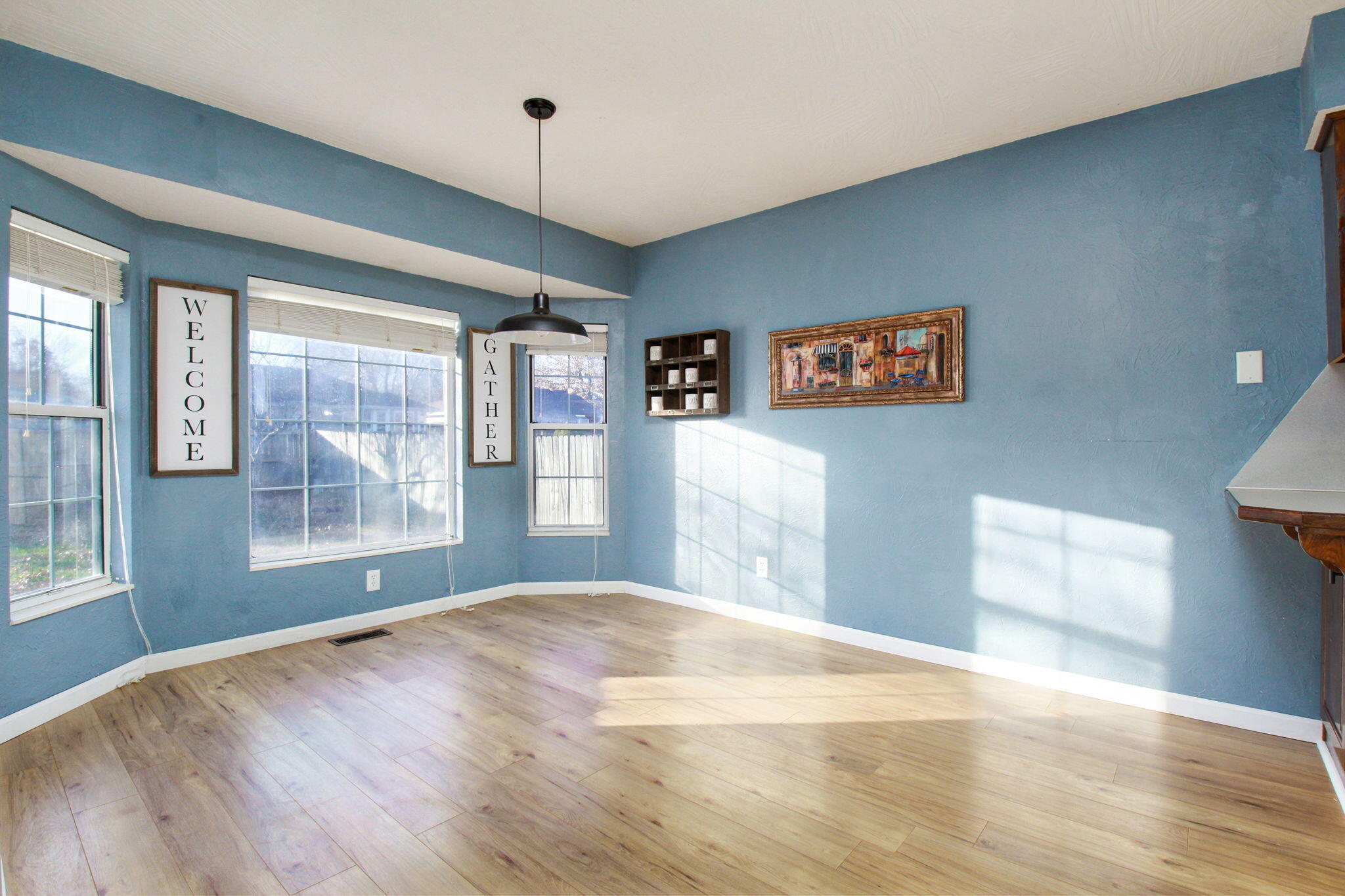 517 South Suburban Avenue