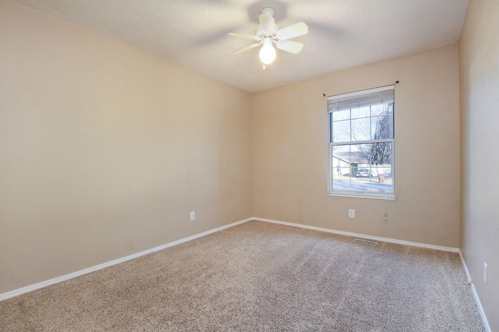 517 South Suburban Avenue