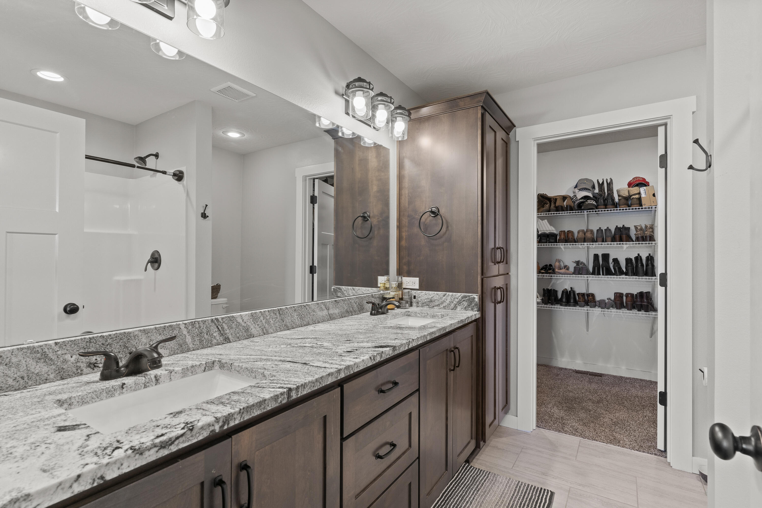 852 South Eastridge